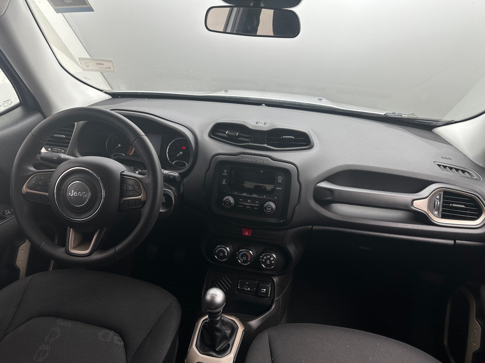 Thumbnail: 2017 Jeep Renegade - 3