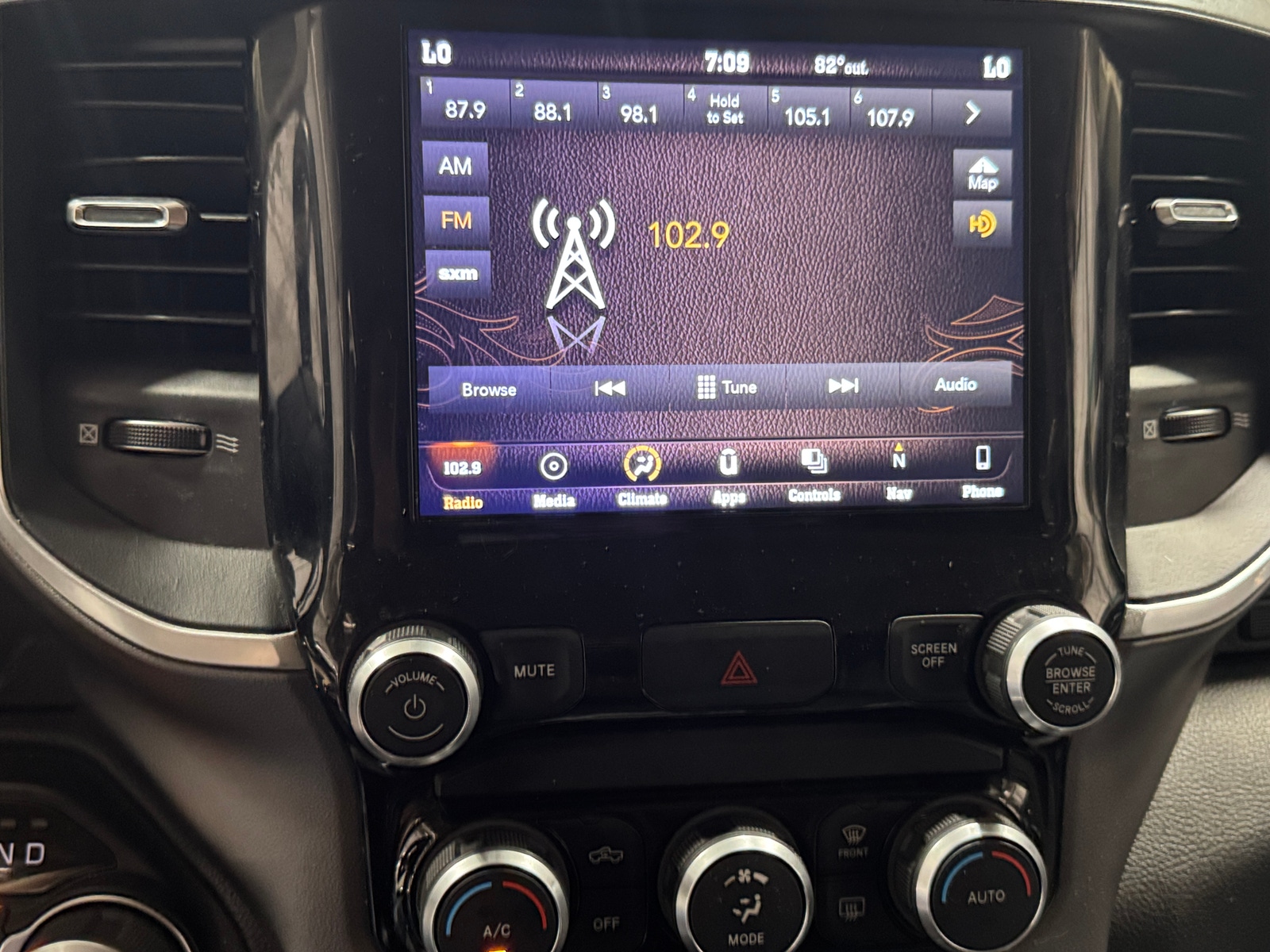 Thumbnail: 2019 RAM 1500 - 4