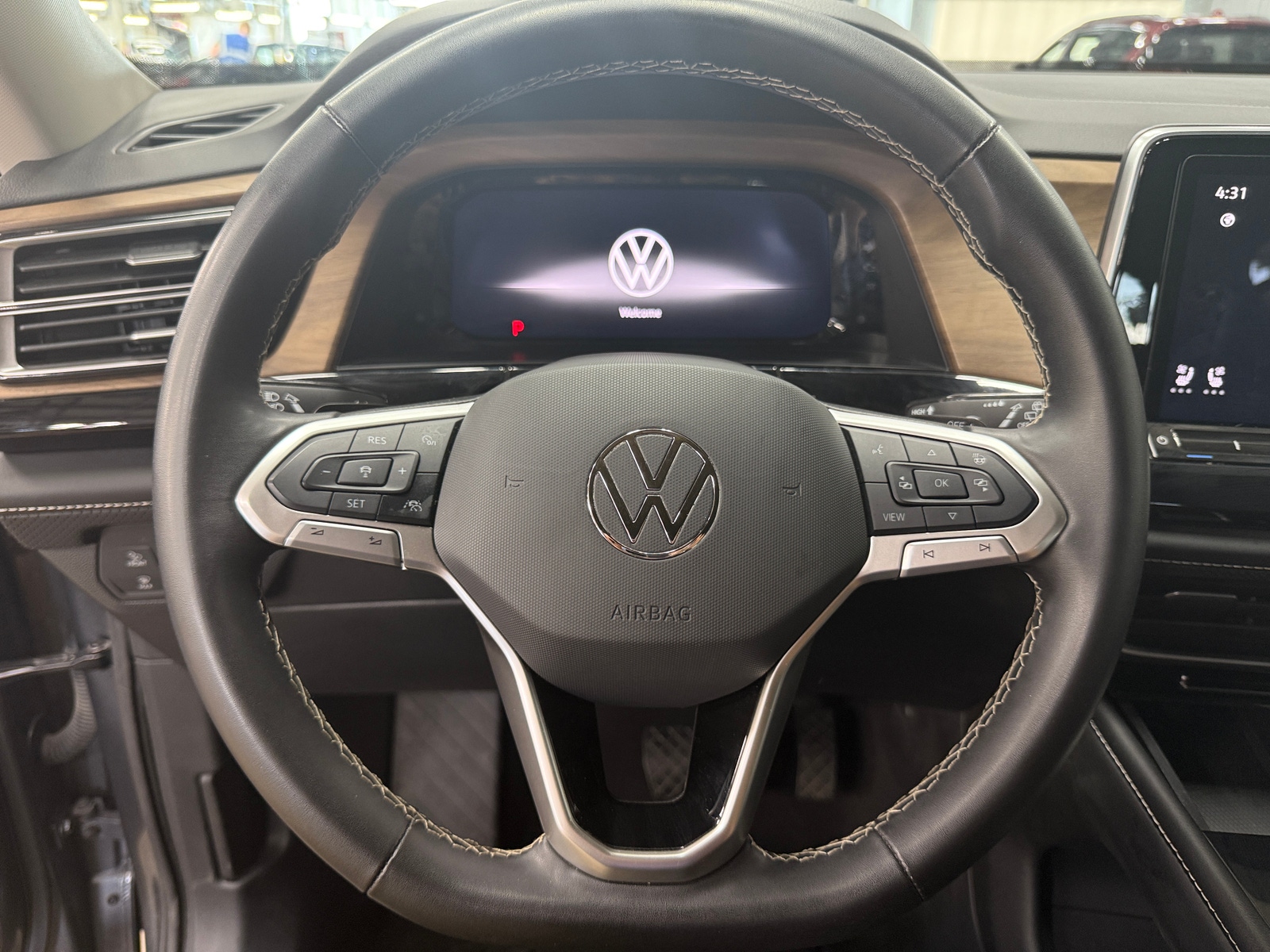 Thumbnail: 2024 Volkswagen Atlas - 4