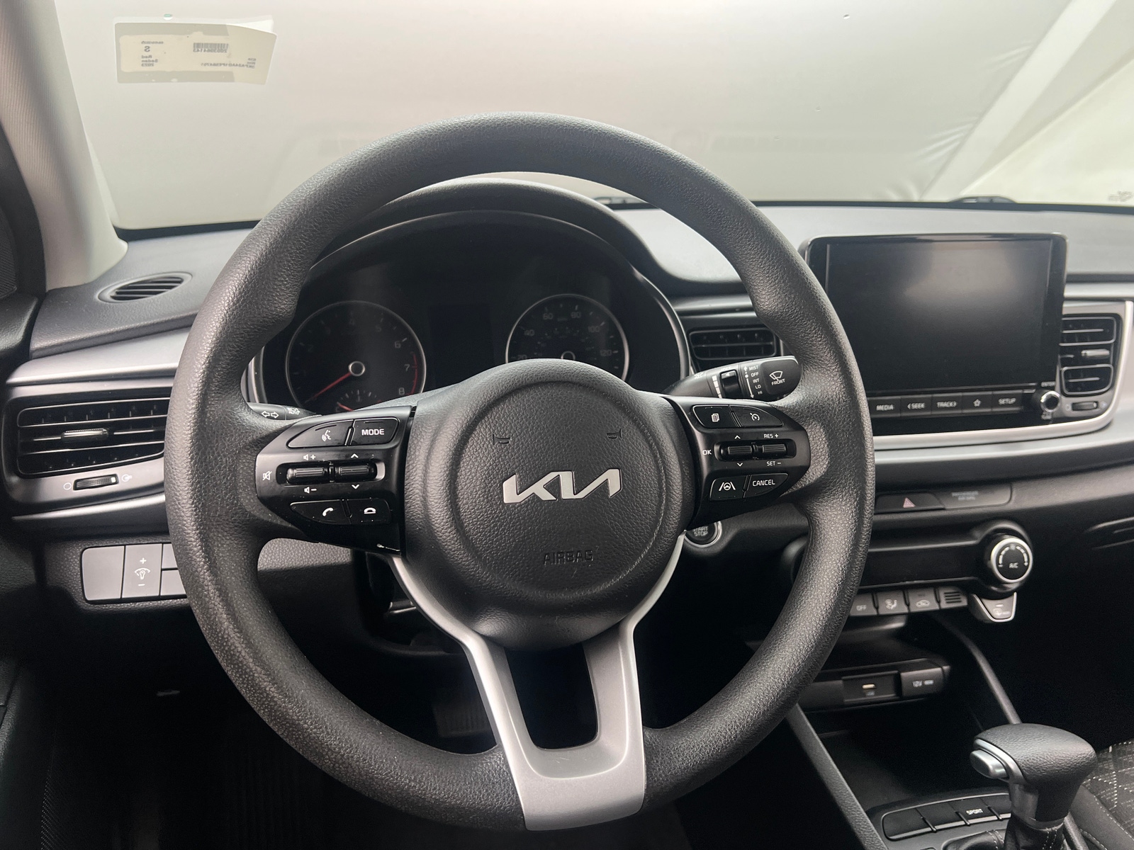 Thumbnail: 2023 Kia Rio - 5