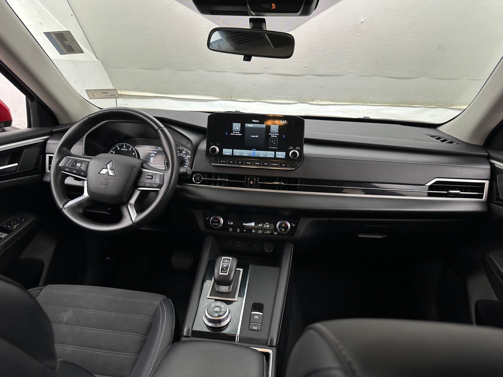 Thumbnail: 2024 Mitsubishi Outlander - 2