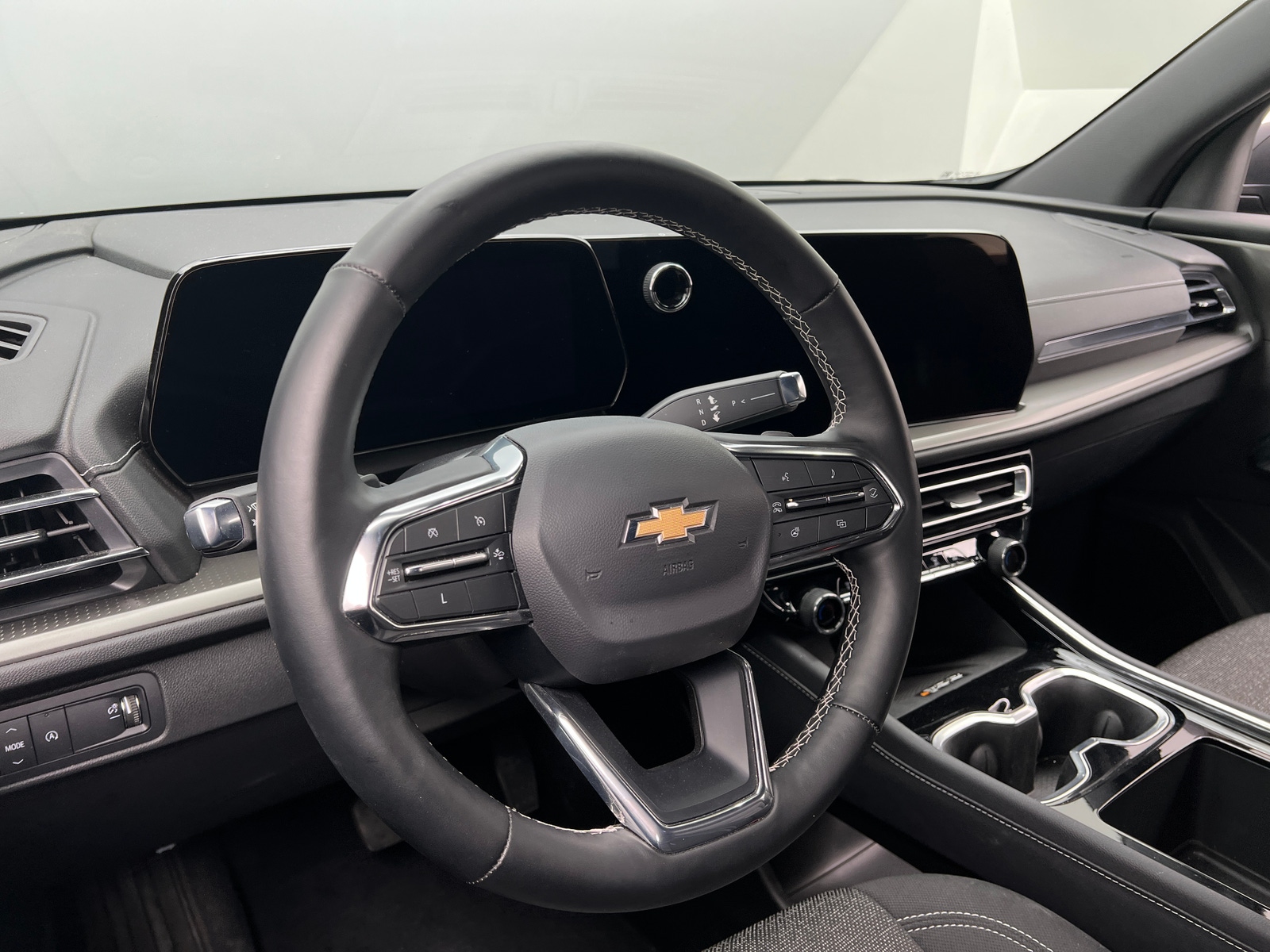 Thumbnail: 2025 Chevrolet Traverse - 5