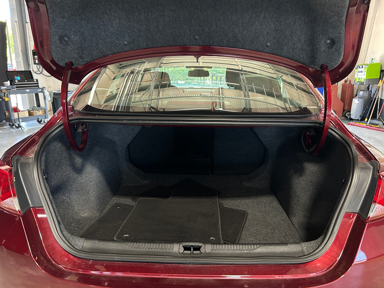 Thumbnail: 2015 Chrysler 200 - 6