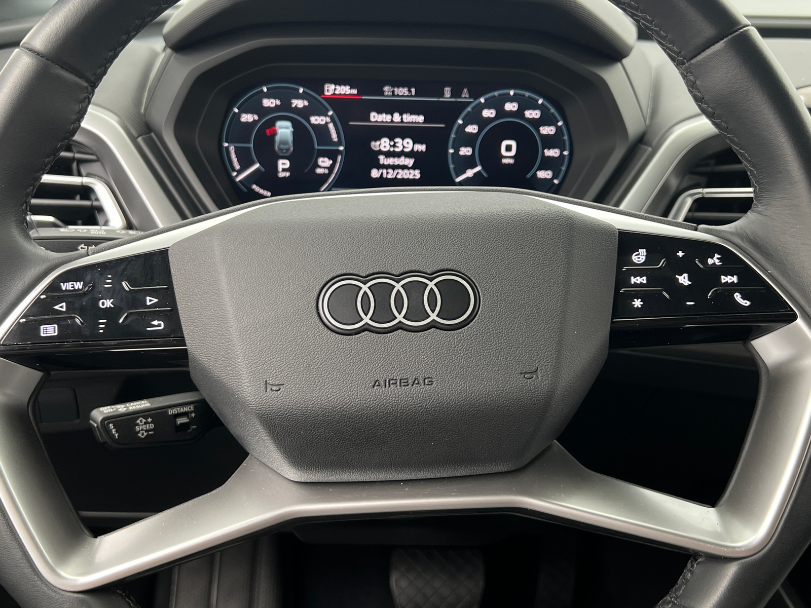 Thumbnail: 2023 Audi Q4 e-tron - 4