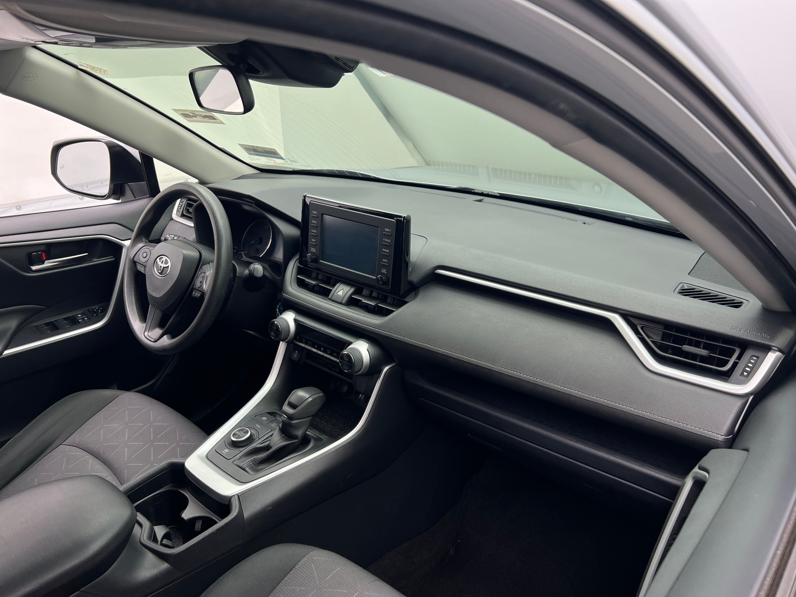 Thumbnail: 2019 Toyota RAV4 - 3