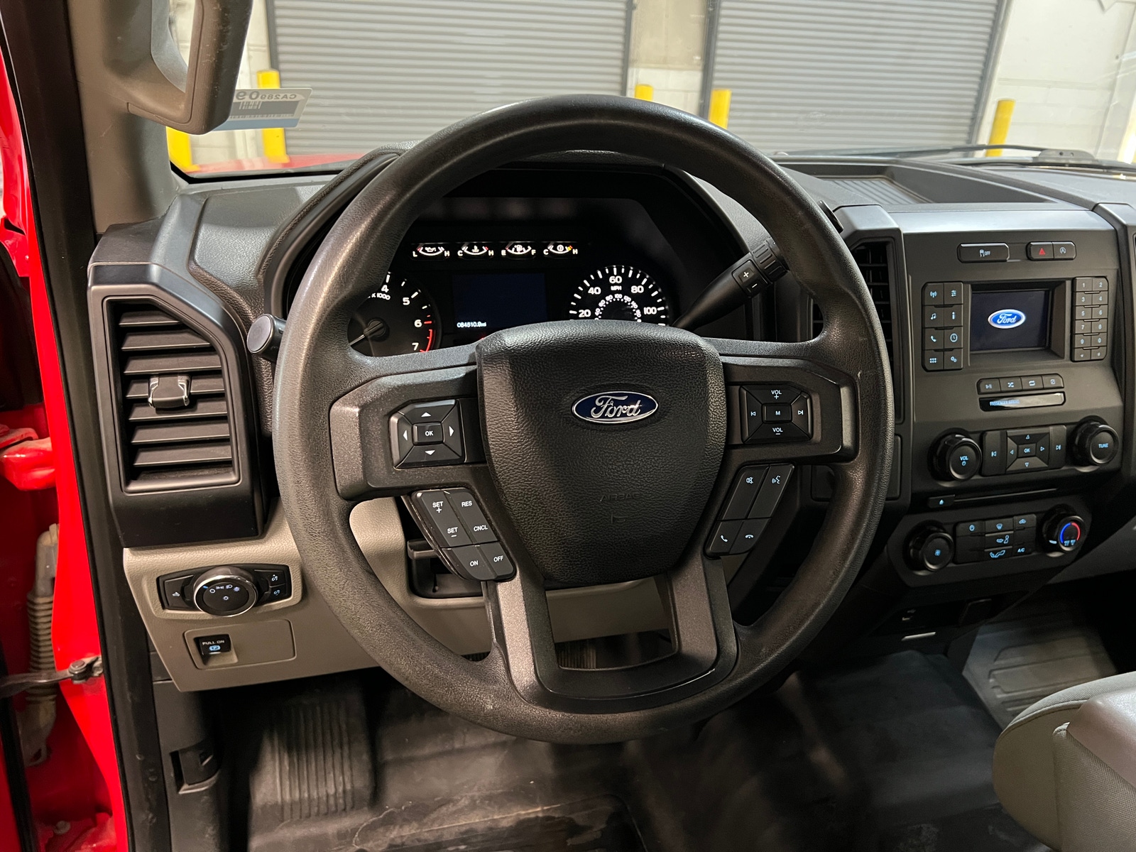 Thumbnail: 2018 Ford Econoline - 5
