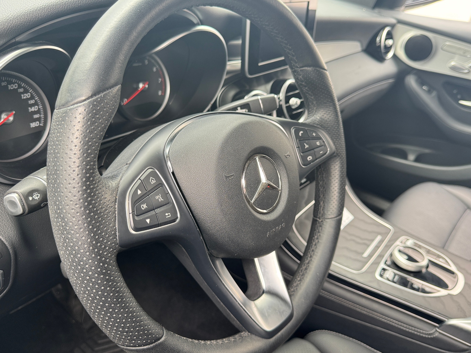 Thumbnail: 2019 Mercedes-Benz GLC - 4
