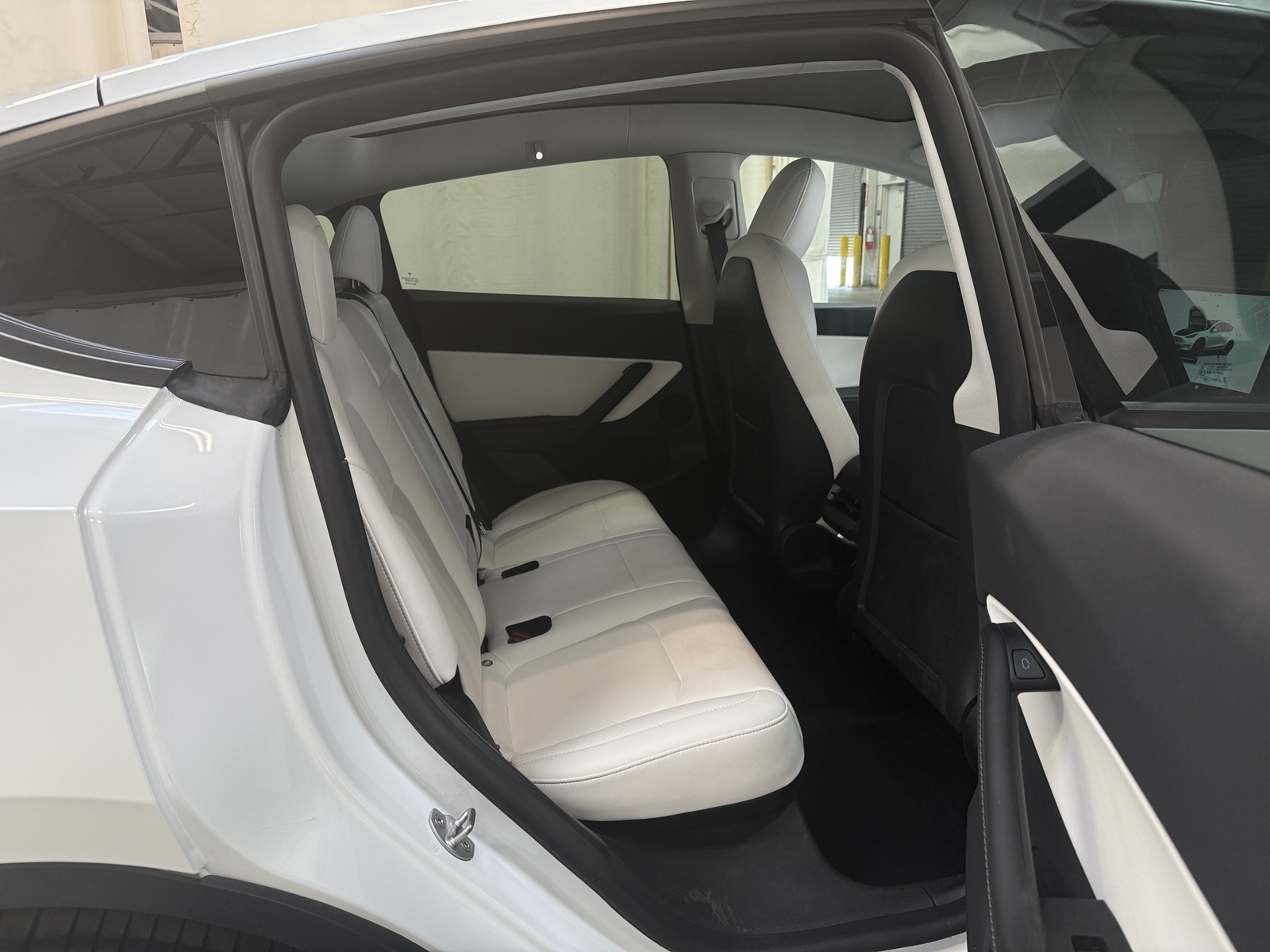 Thumbnail: 2022 Tesla Model Y - 4