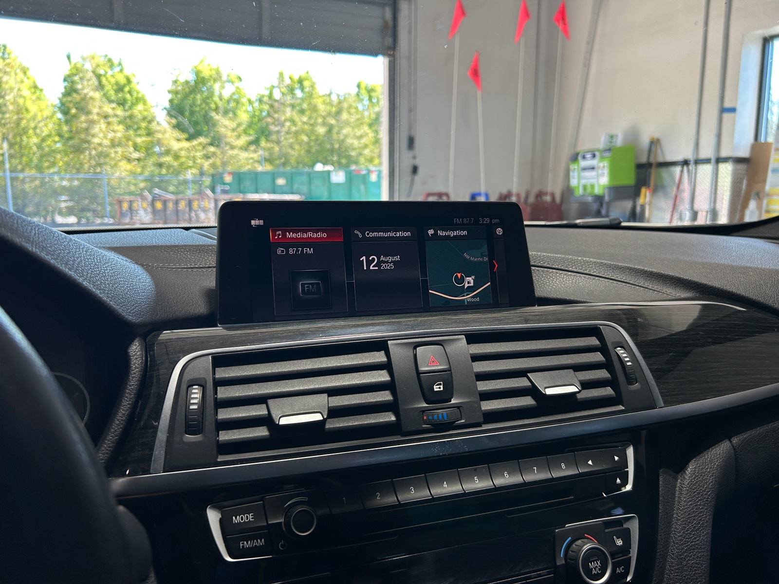 Thumbnail: 2018 BMW 3 Series - 3