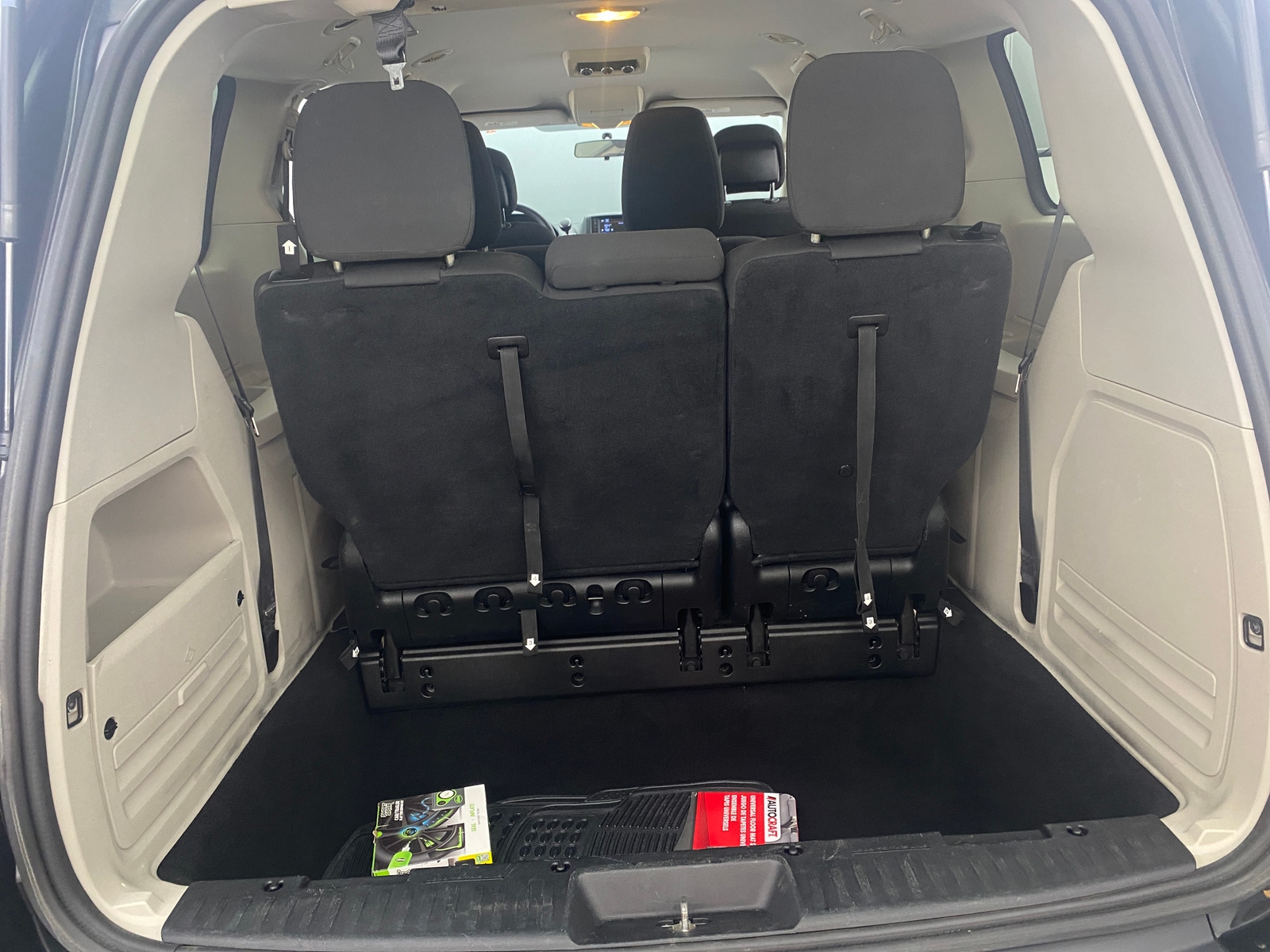 Thumbnail: 2018 Dodge Grand Caravan - 7