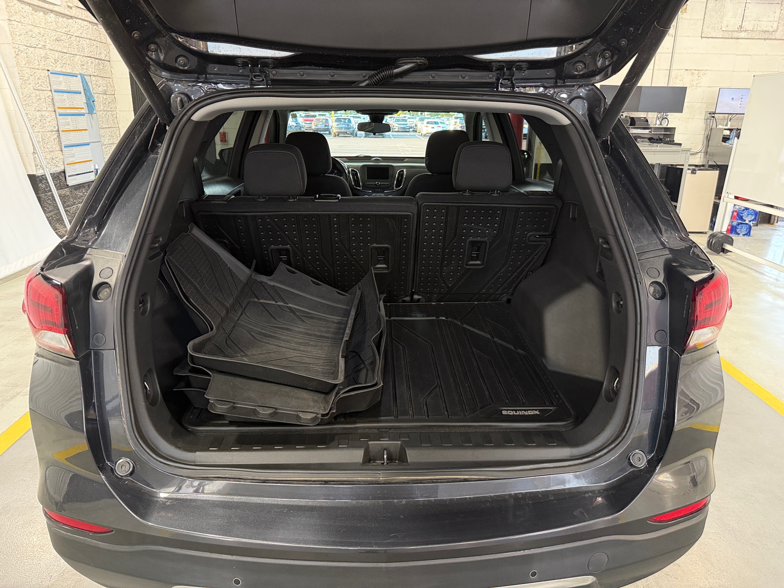 Thumbnail: 2022 Chevrolet Equinox - 7