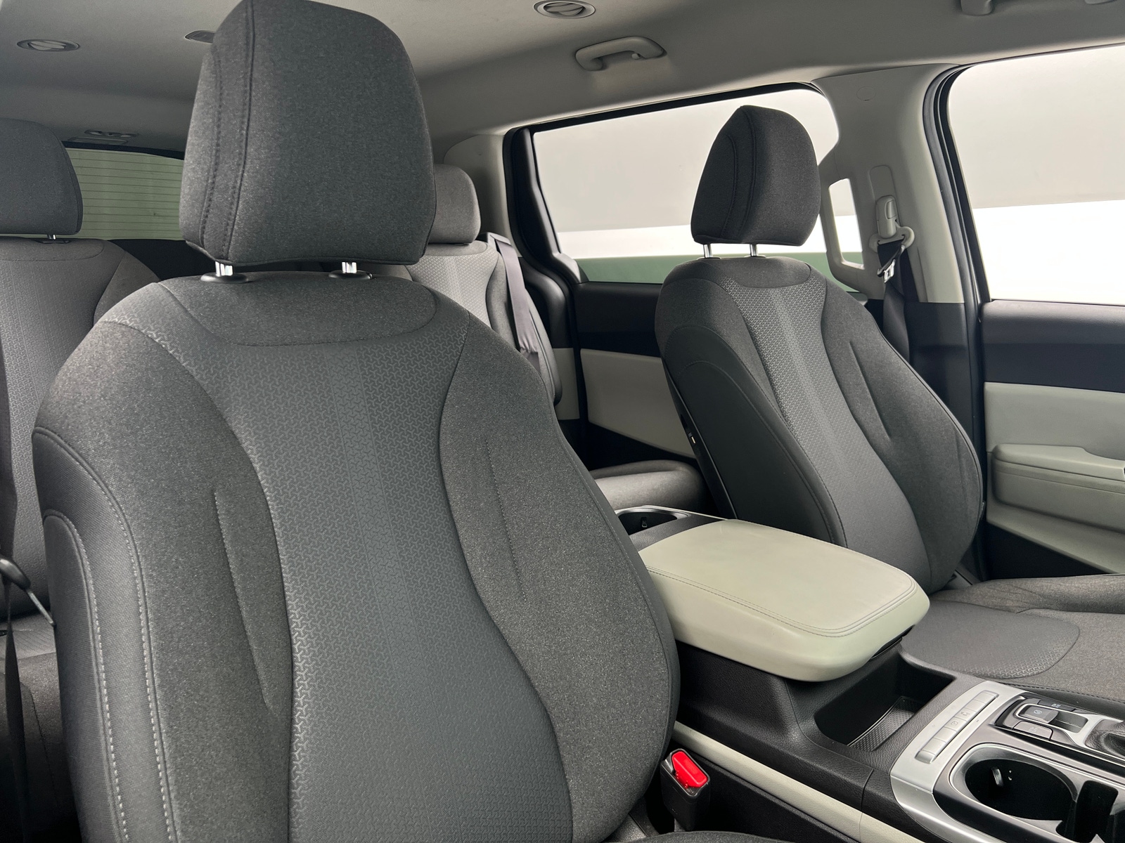 Thumbnail: 2023 Kia Carnival - 2