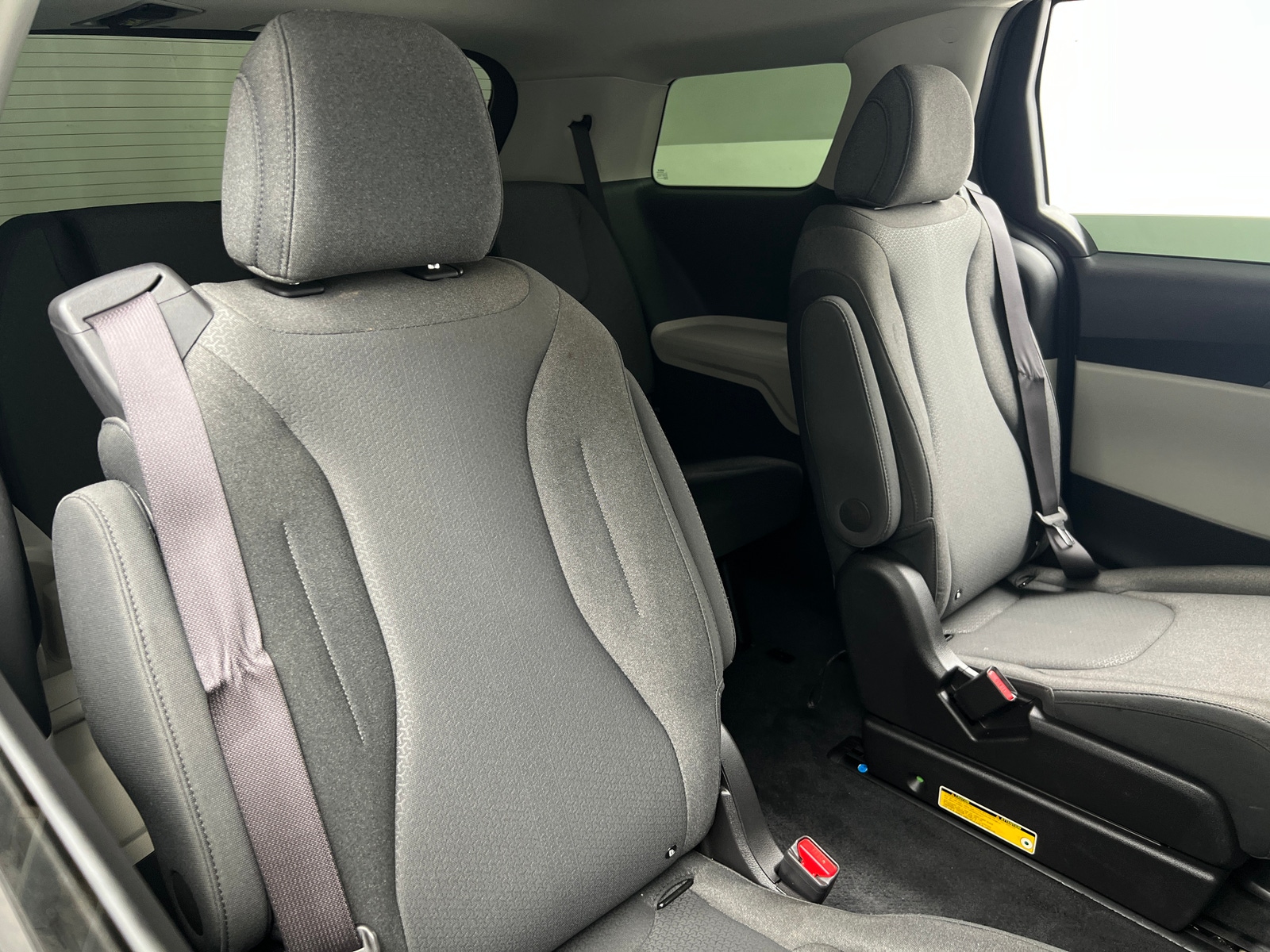 Thumbnail: 2023 Kia Carnival - 6
