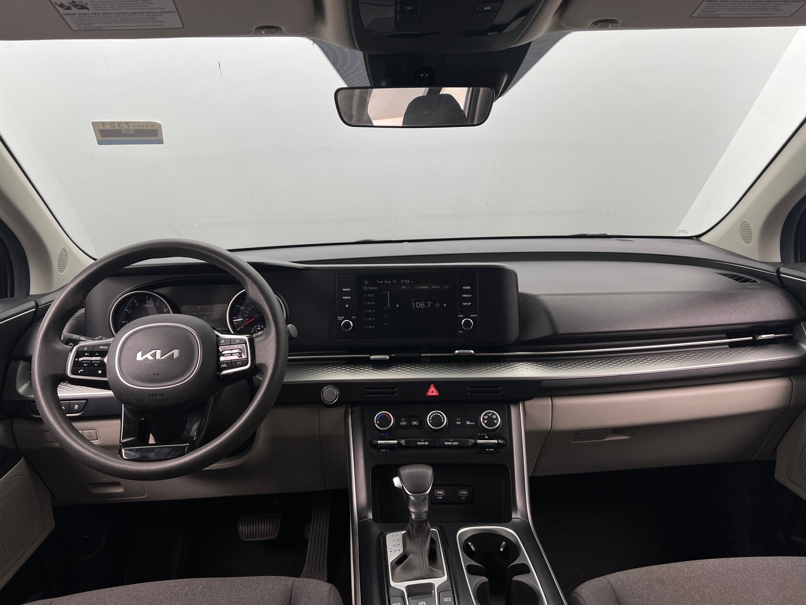 Thumbnail: 2023 Kia Carnival - 3