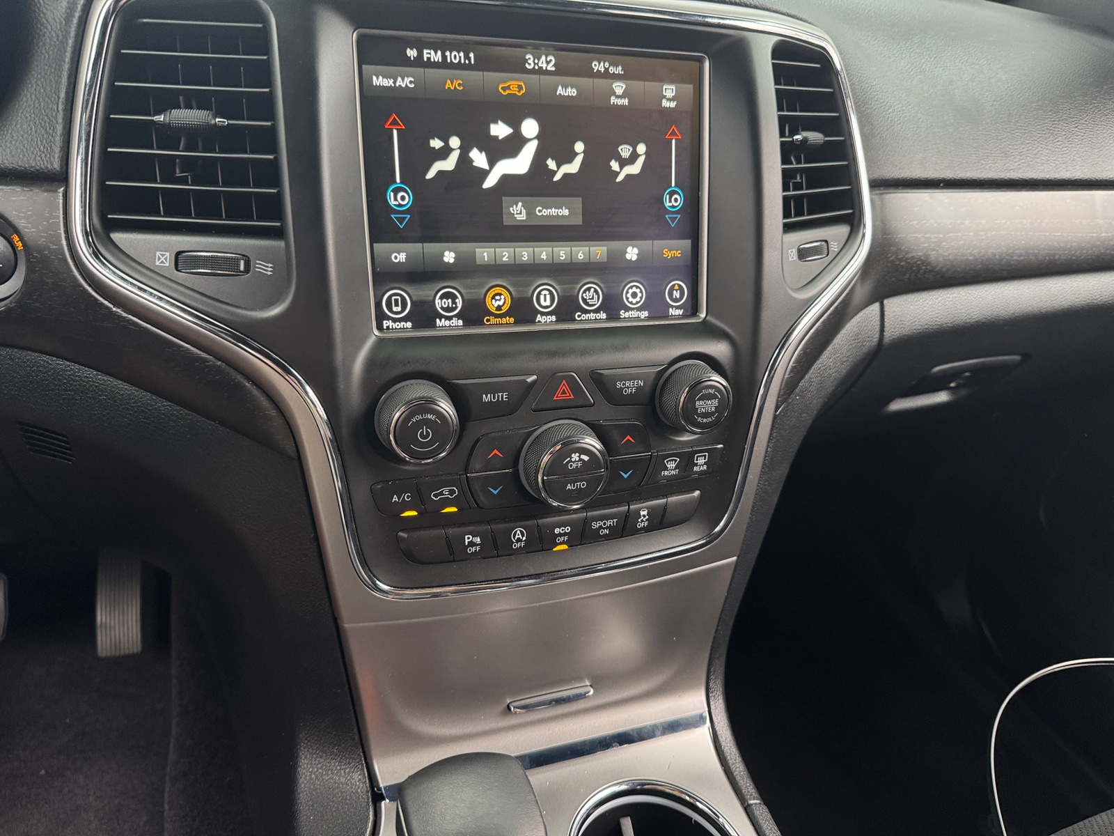 Thumbnail: 2018 Jeep Grand Cherokee - 3