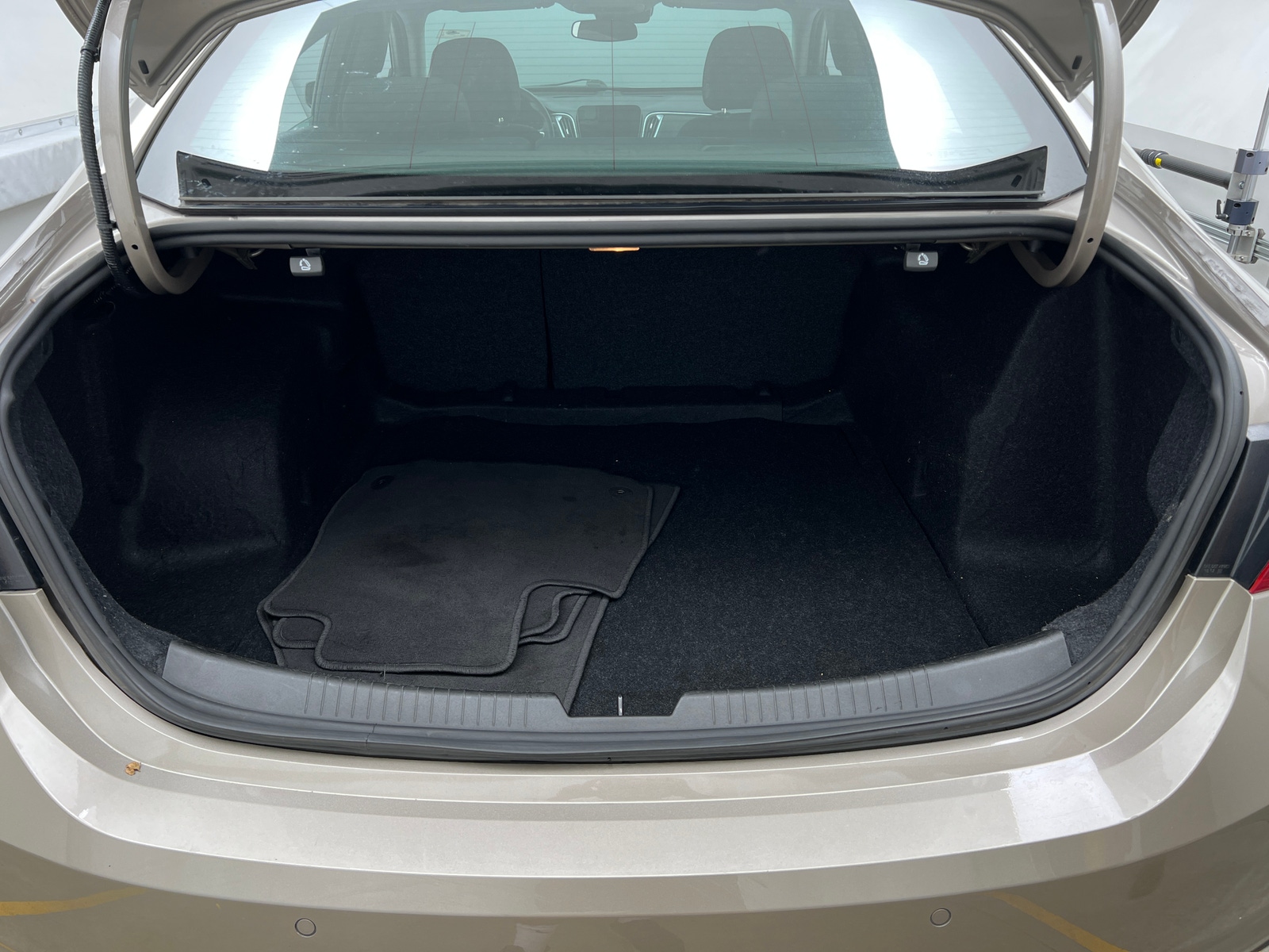 Thumbnail: 2024 Chevrolet Malibu - 7