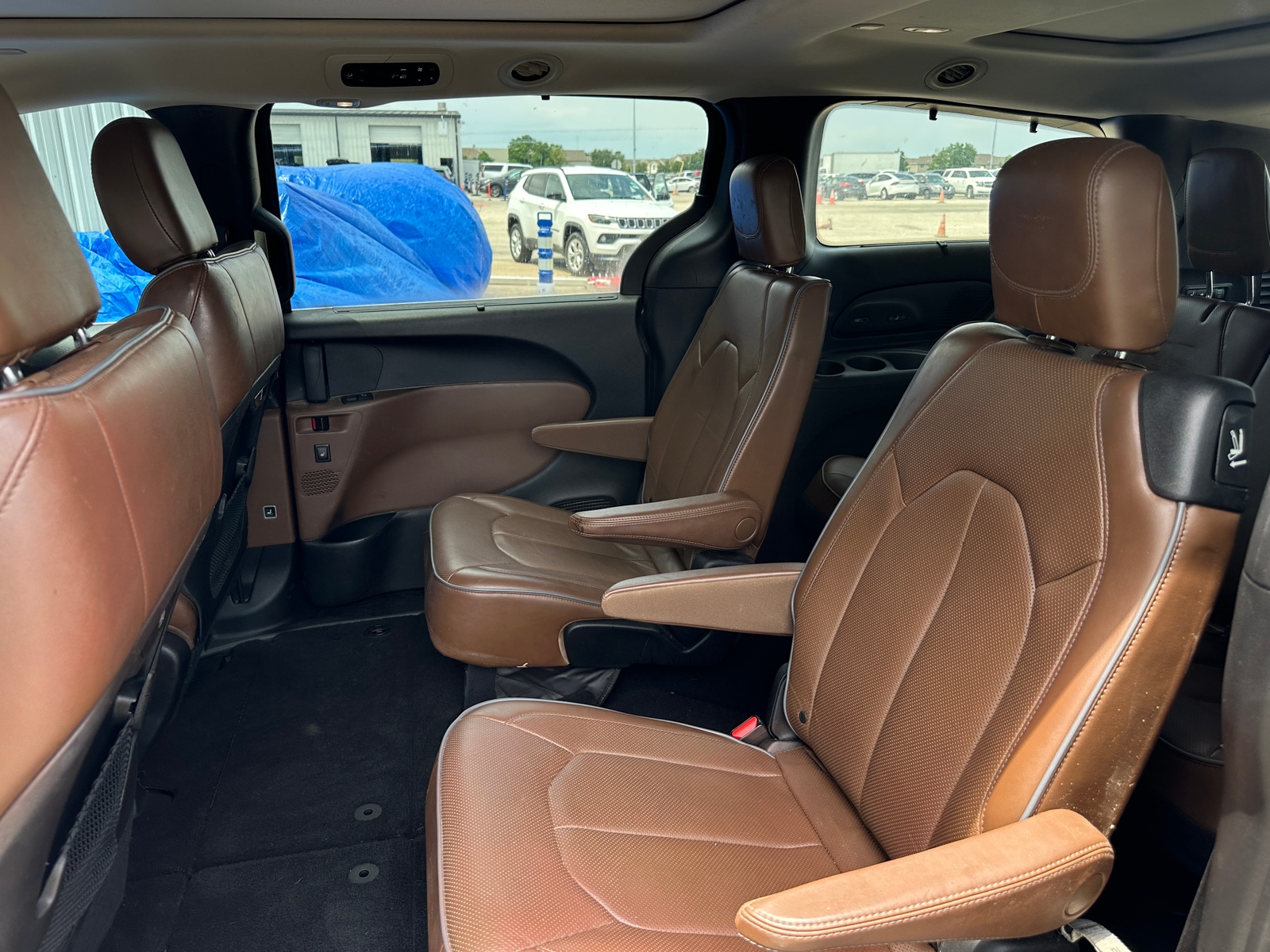 Thumbnail: 2018 Chrysler Pacifica - 5
