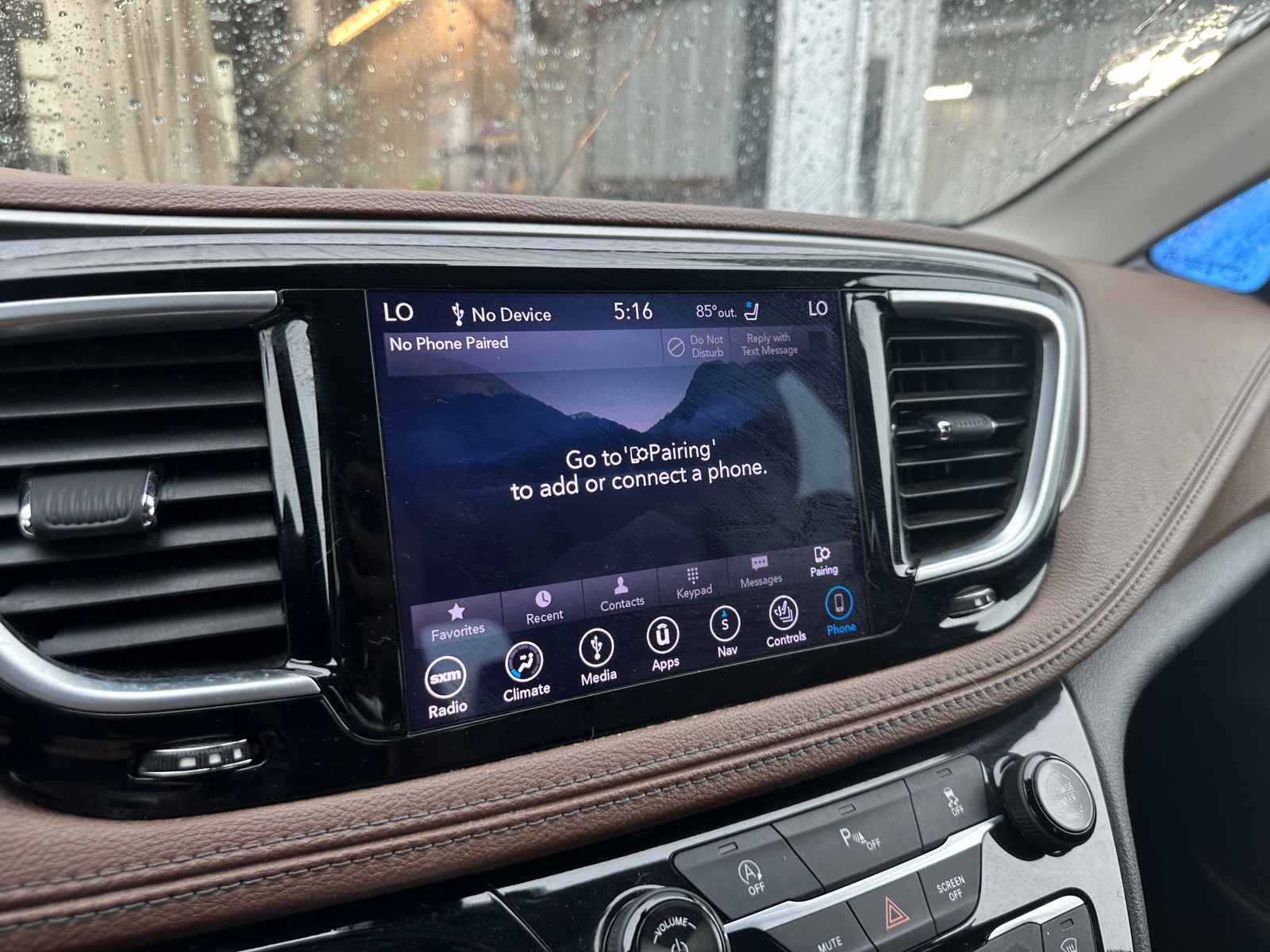 Thumbnail: 2018 Chrysler Pacifica - 3