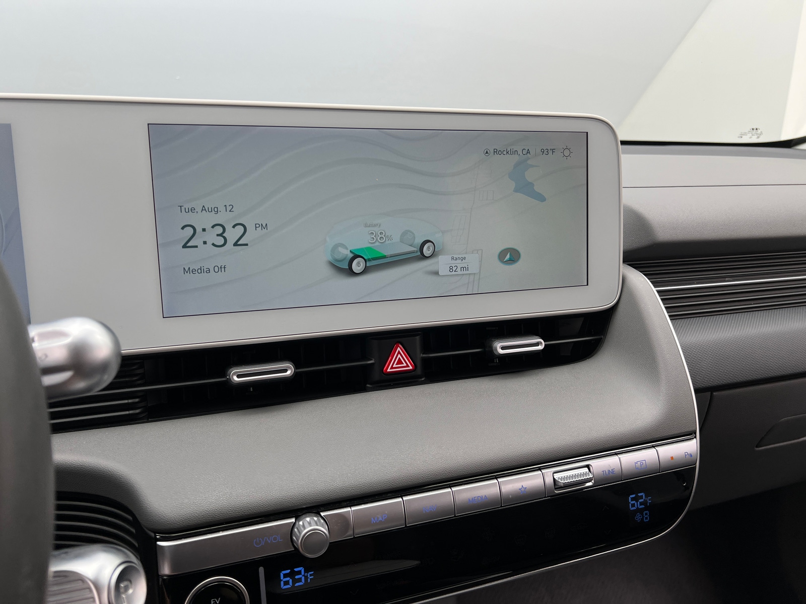 Thumbnail: 2023 Hyundai Ioniq 5 - 4