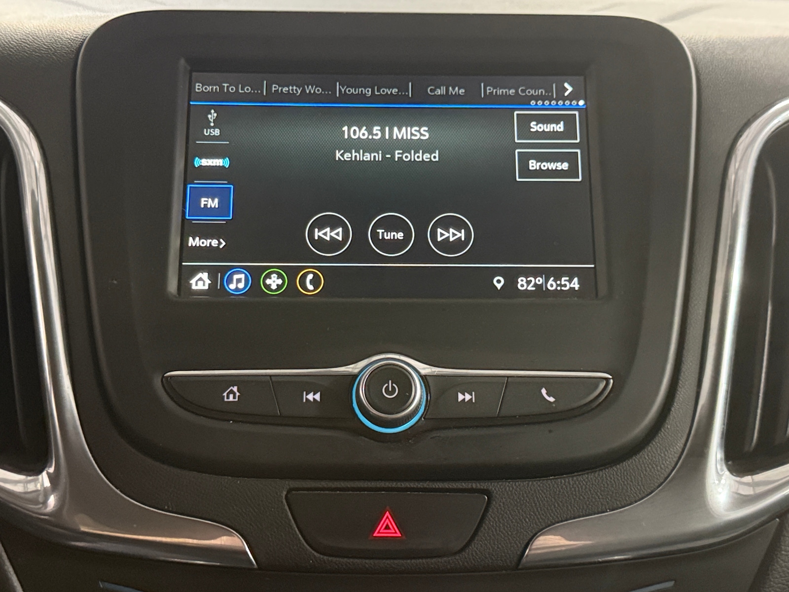 Thumbnail: 2019 Chevrolet Equinox - 4