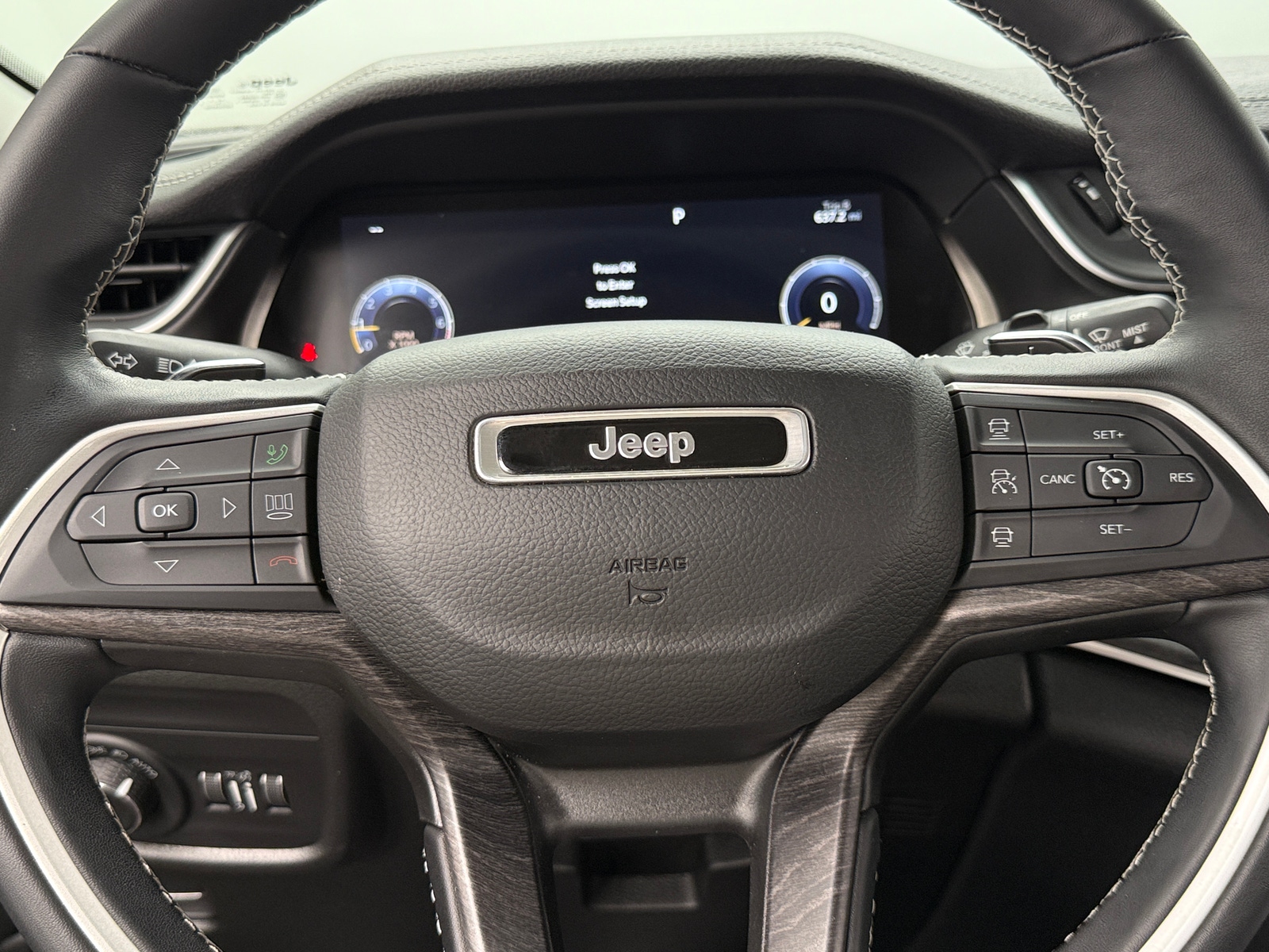 Thumbnail: 2022 Jeep Grand Cherokee L - 4