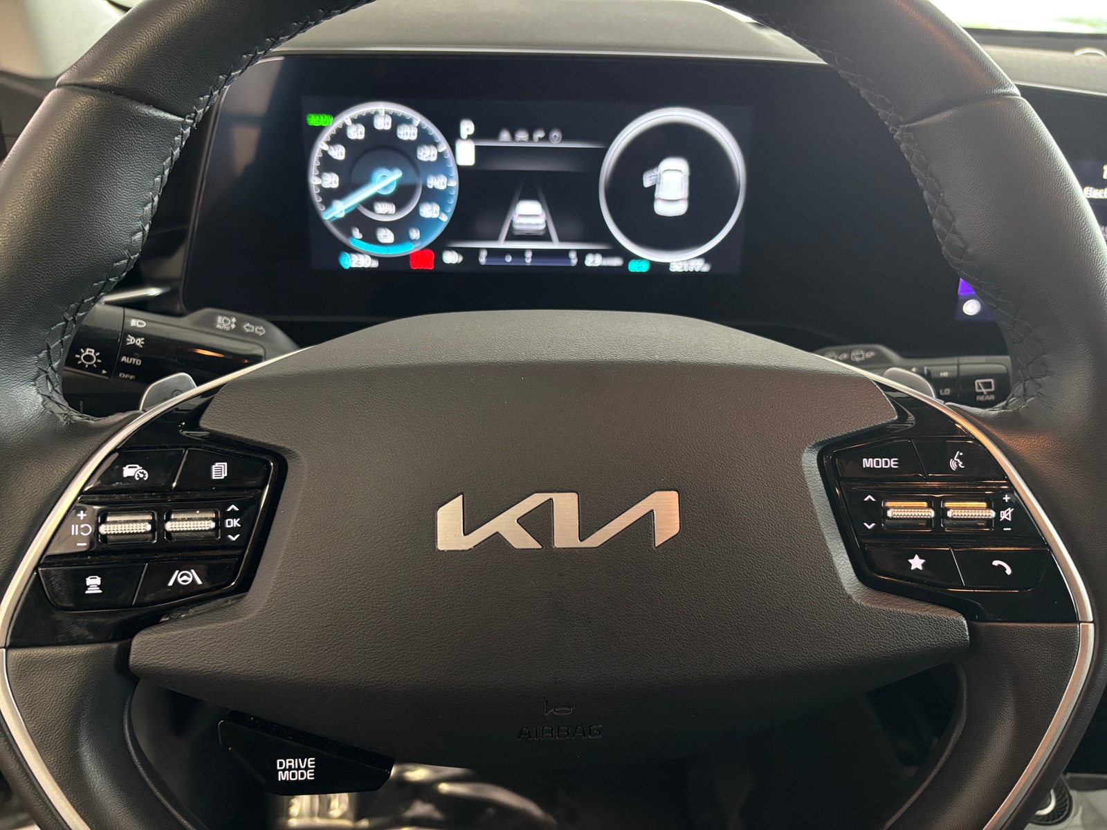 Thumbnail: 2023 Kia Niro - 5