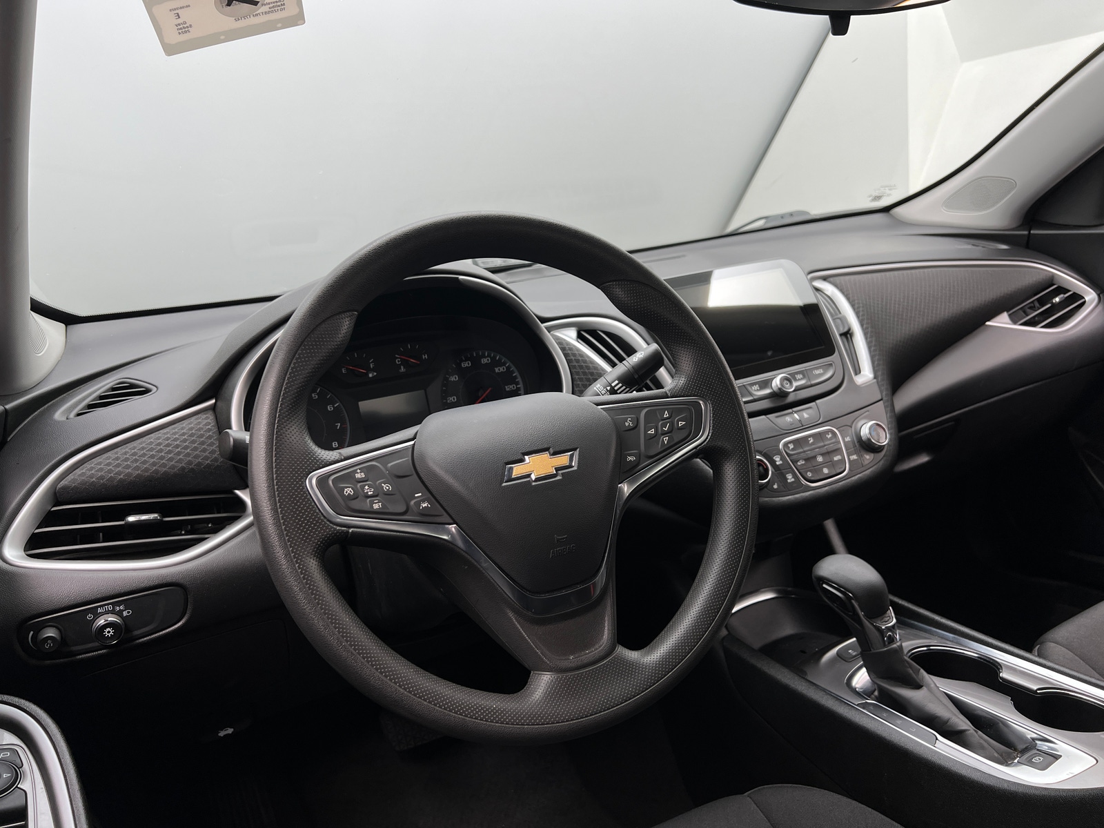 Thumbnail: 2024 Chevrolet Malibu - 3