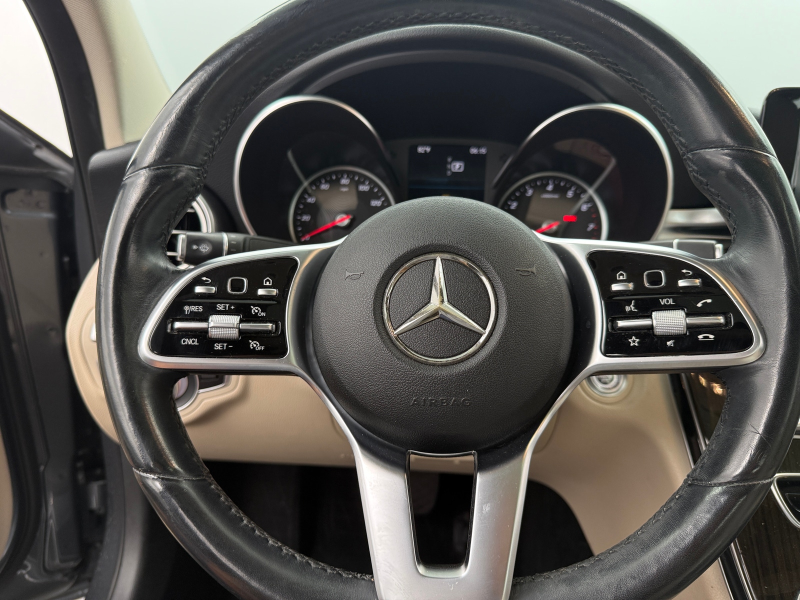 Thumbnail: 2019 Mercedes-Benz C-Class - 4