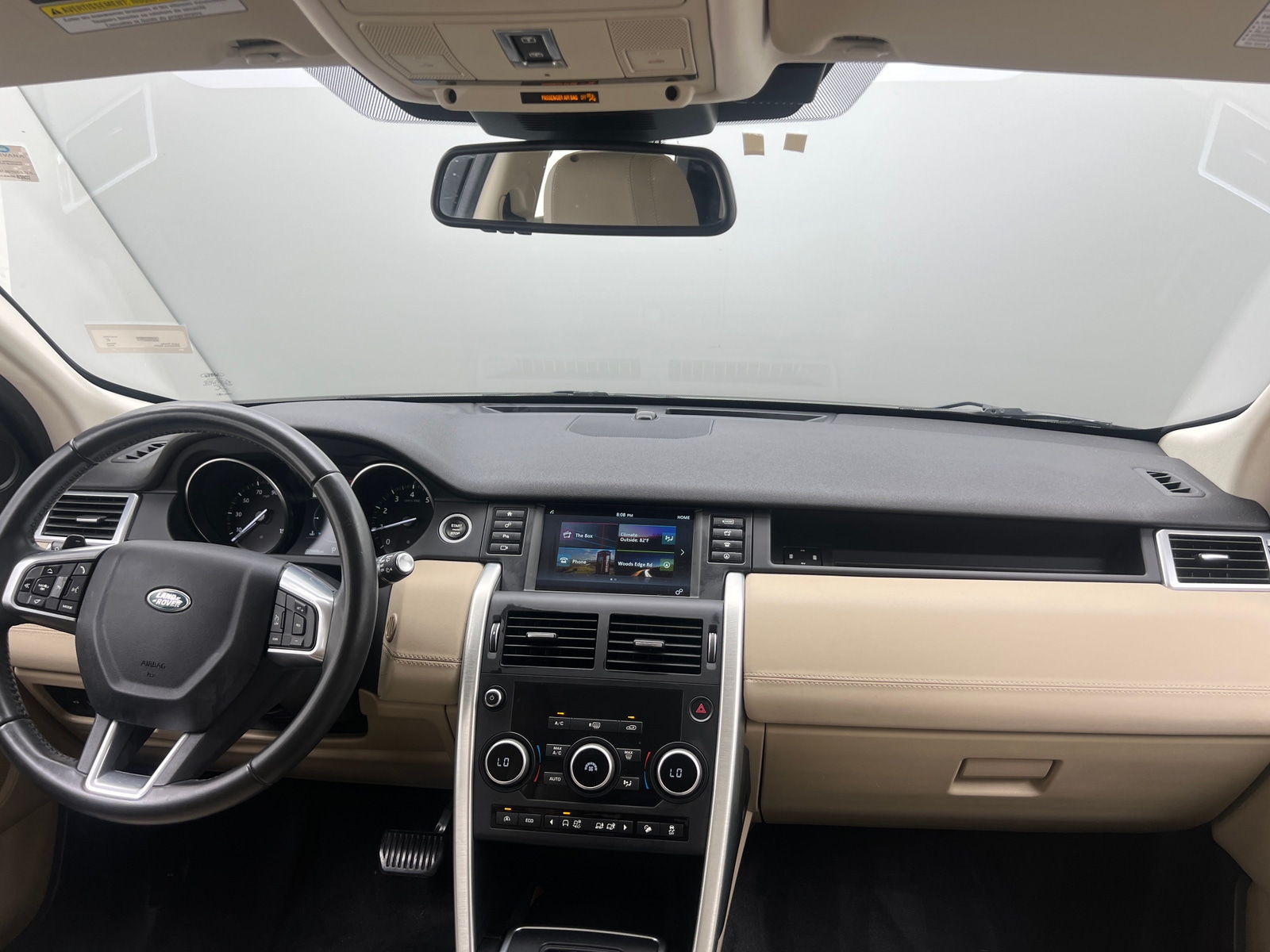 Thumbnail: 2017 Land Rover Discovery Sport - 2
