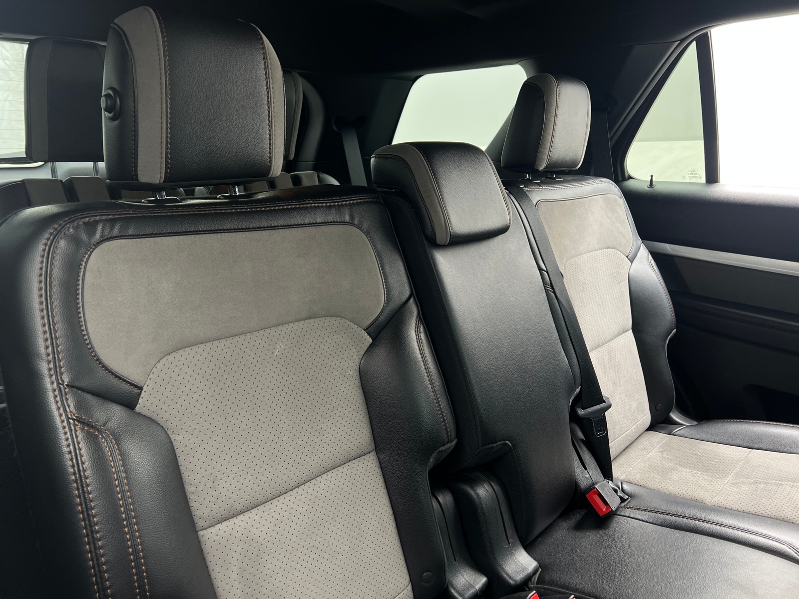 Thumbnail: 2017 Ford Explorer - 6