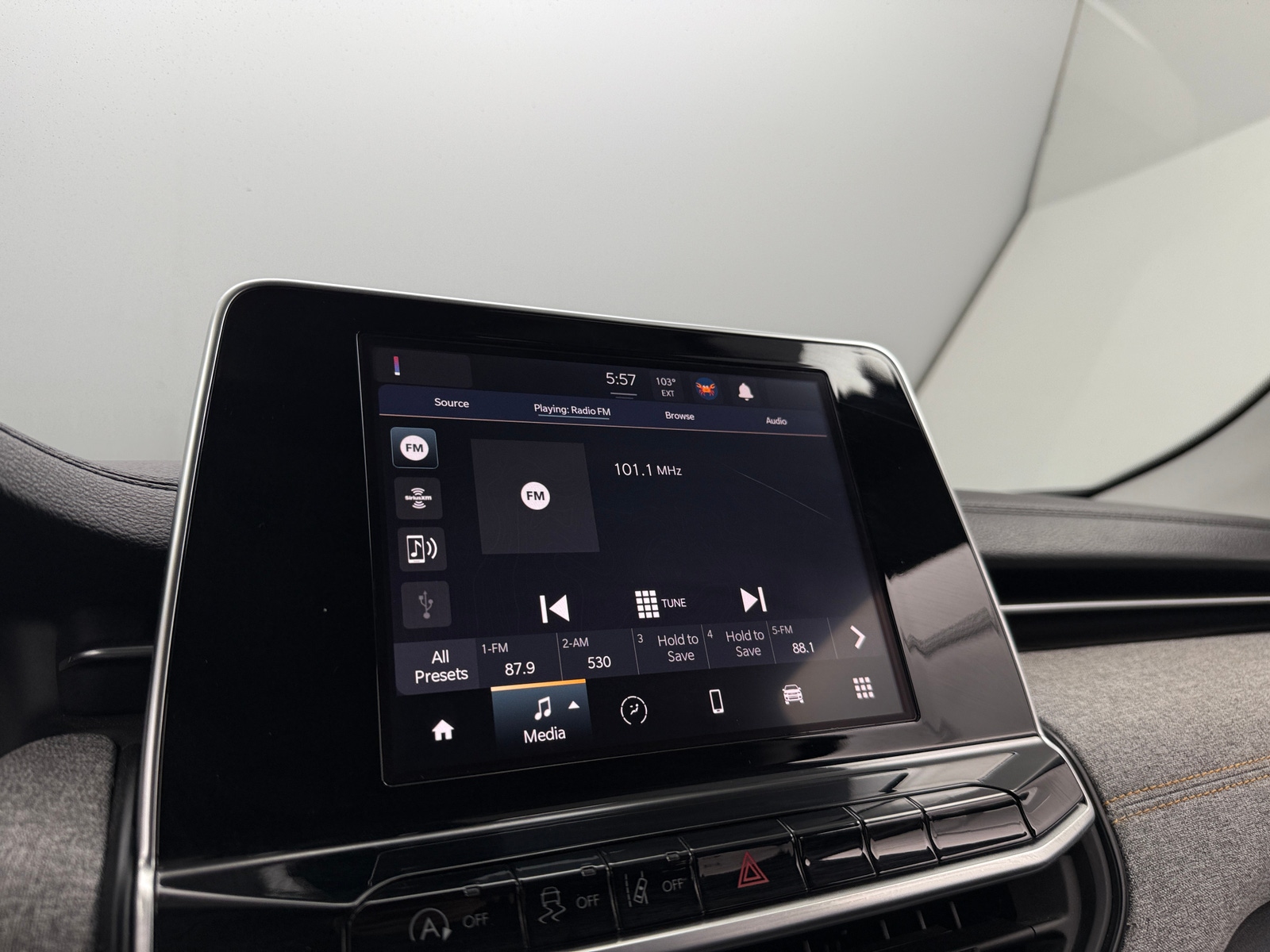Thumbnail: 2022 Jeep Compass - 4