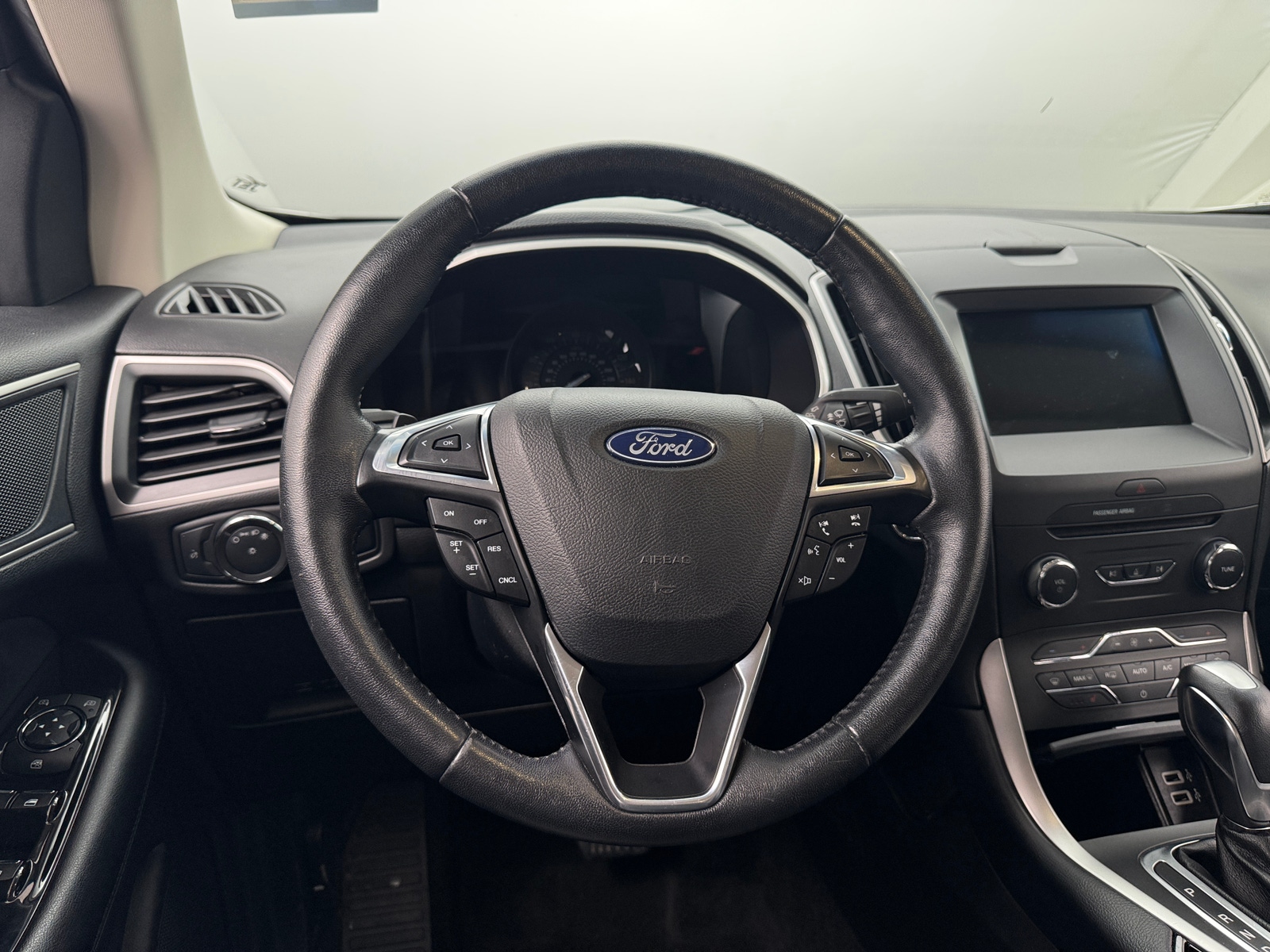 Thumbnail: 2018 Ford Edge - 4