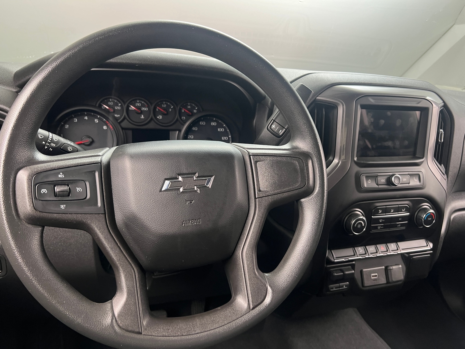 Thumbnail: 2019 Chevrolet Silverado 1500 - 5