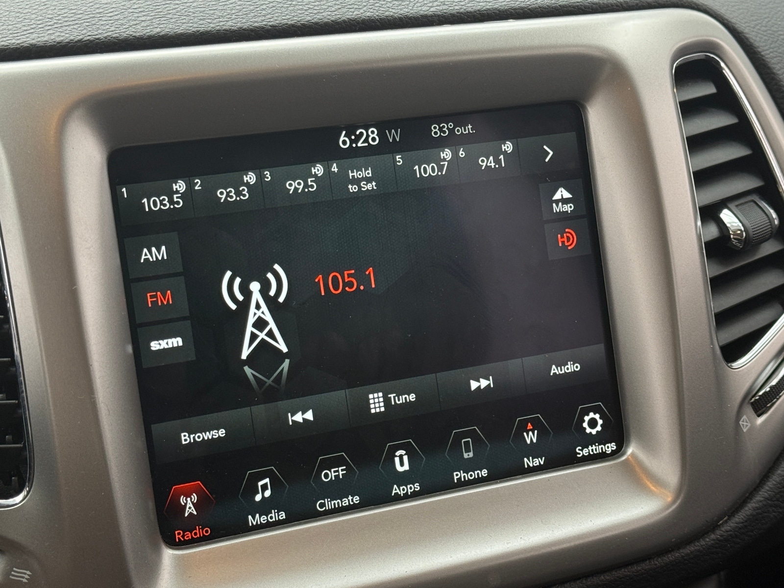 Thumbnail: 2018 Jeep Compass - 4
