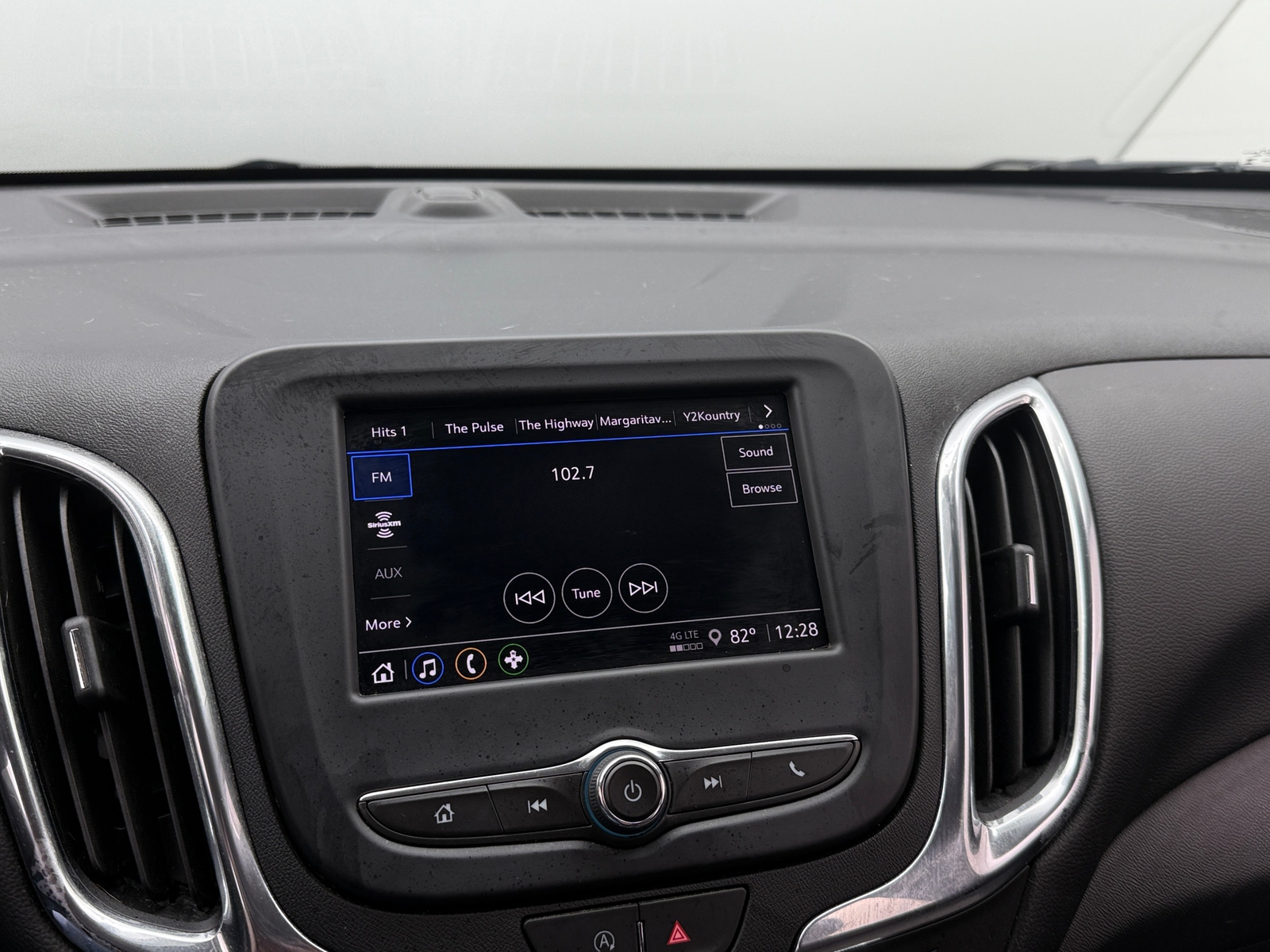 Thumbnail: 2023 Chevrolet Equinox - 4