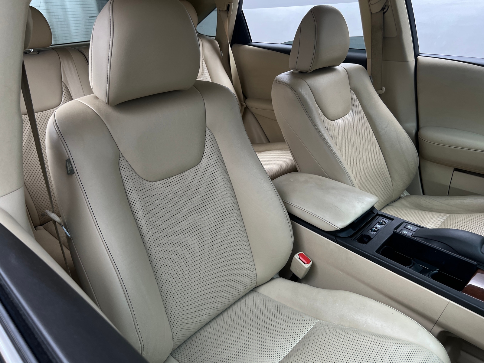 Thumbnail: 2015 Lexus RX - 2