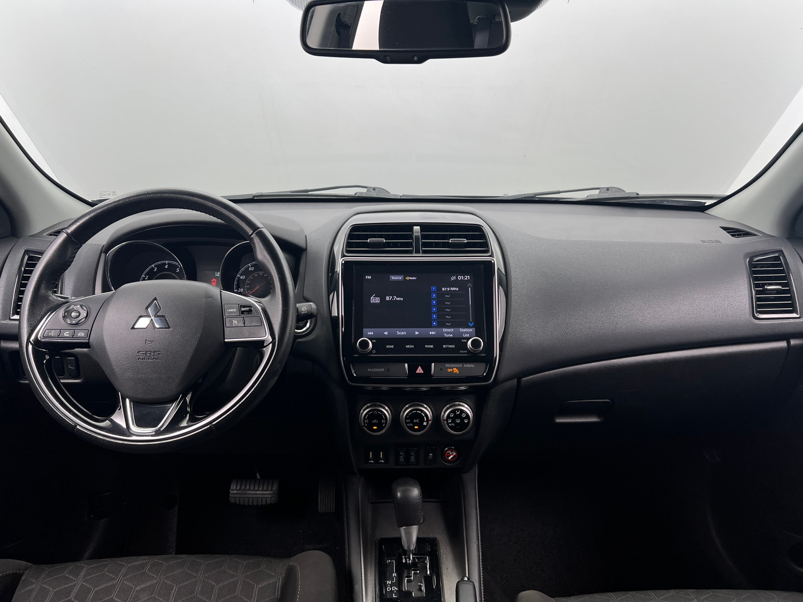 Thumbnail: 2020 Mitsubishi Outlander Sport - 3