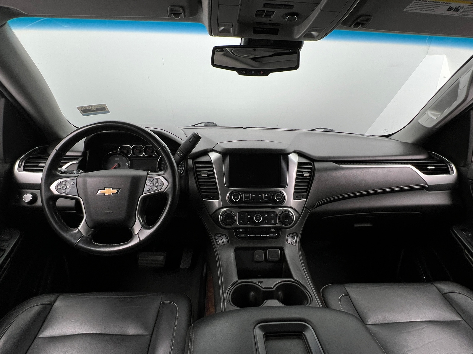 Thumbnail: 2019 Chevrolet Tahoe - 2