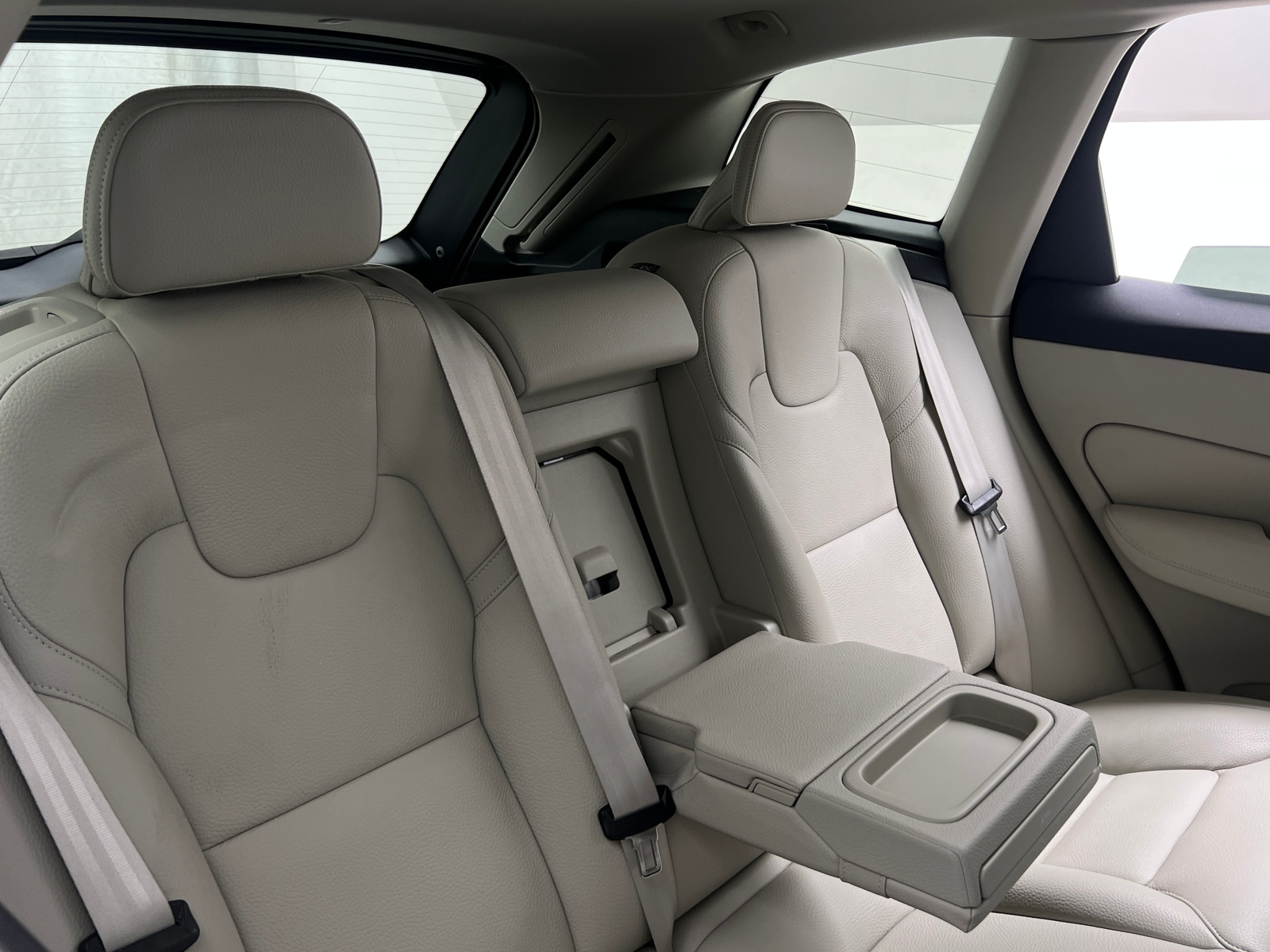 Thumbnail: 2021 Volvo XC60 - 5