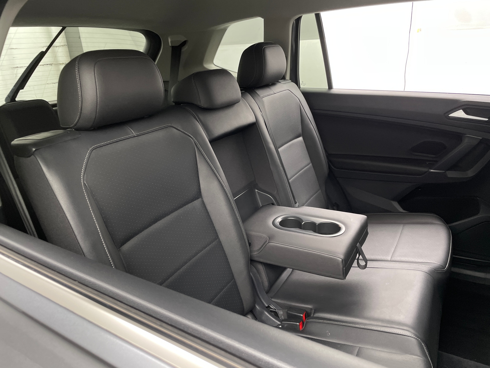 Thumbnail: 2020 Volkswagen Tiguan - 5