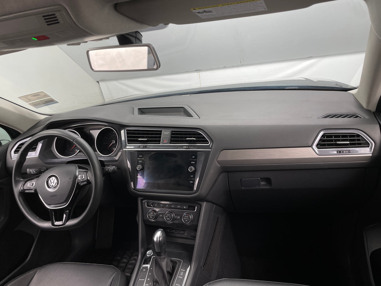 Thumbnail: 2020 Volkswagen Tiguan - 2