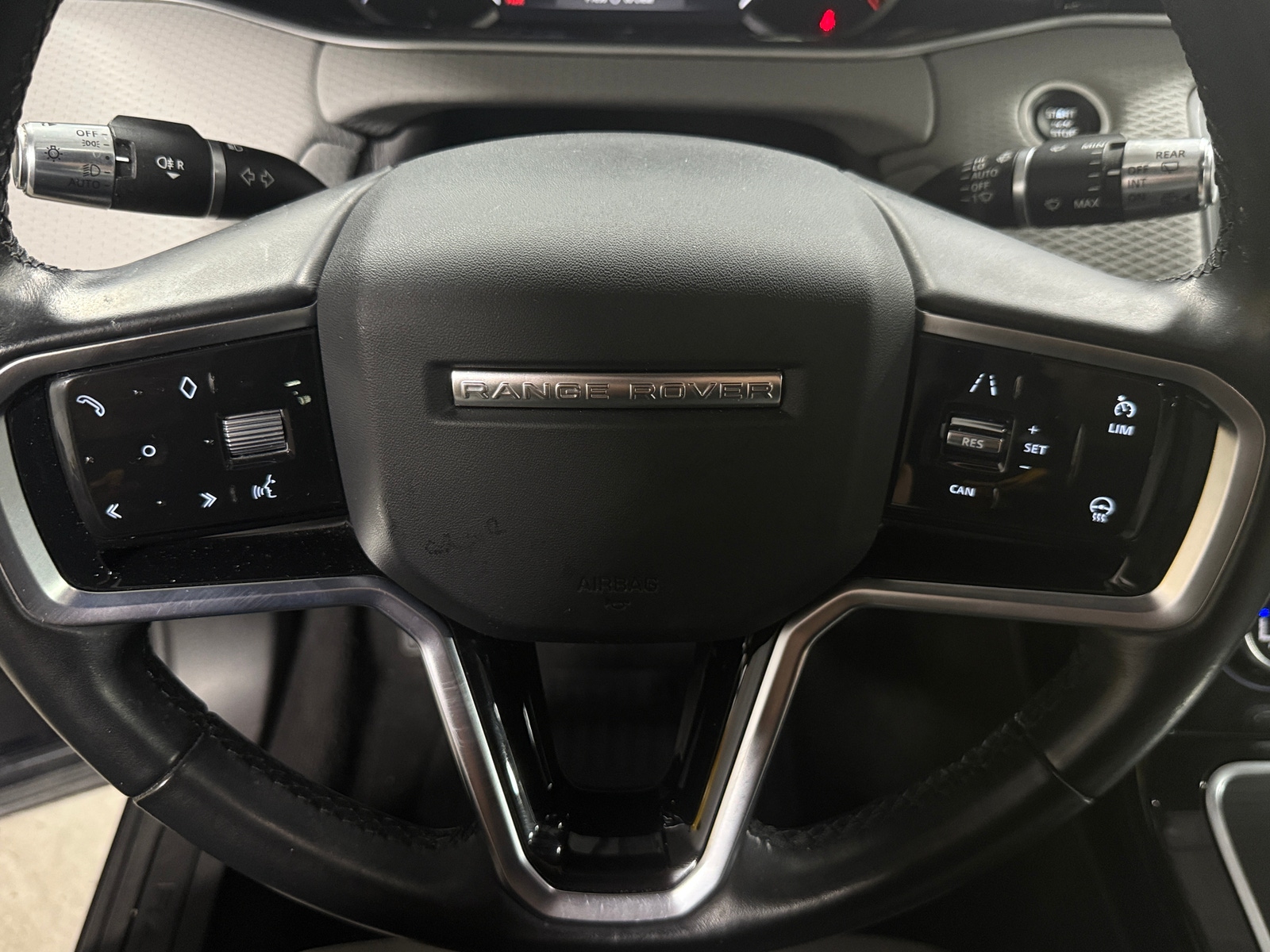 Thumbnail: 2022 Land Rover Range Rover Evoque - 4
