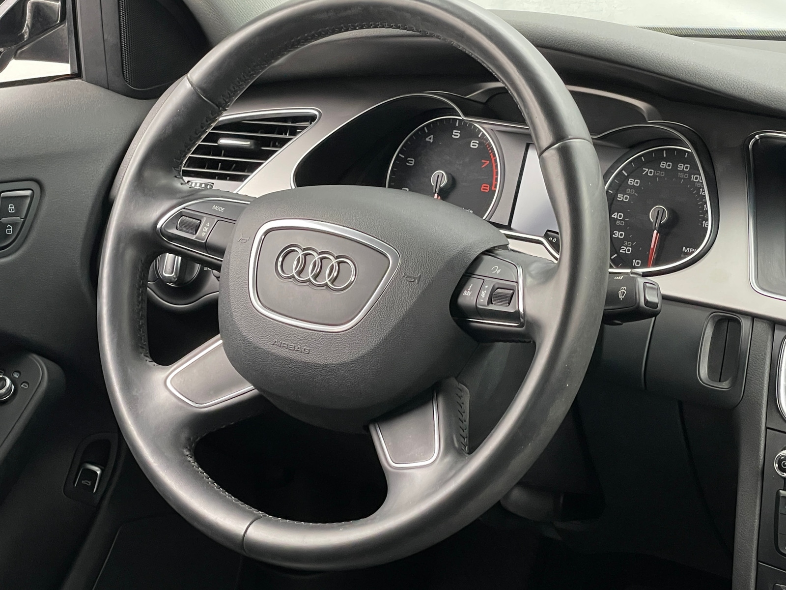 Thumbnail: 2013 Audi A4 - 4