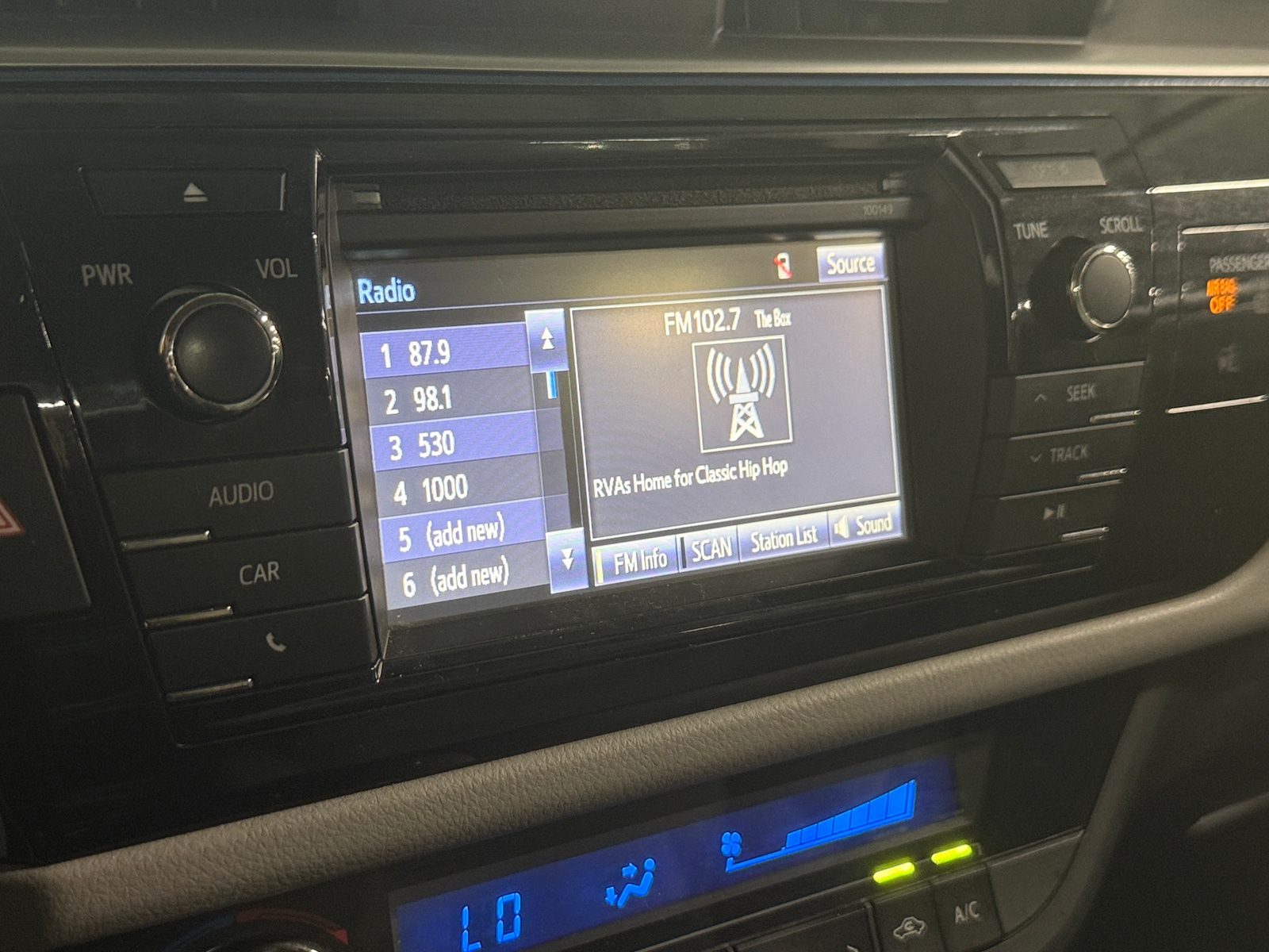 Thumbnail: 2014 Toyota Corolla - 4