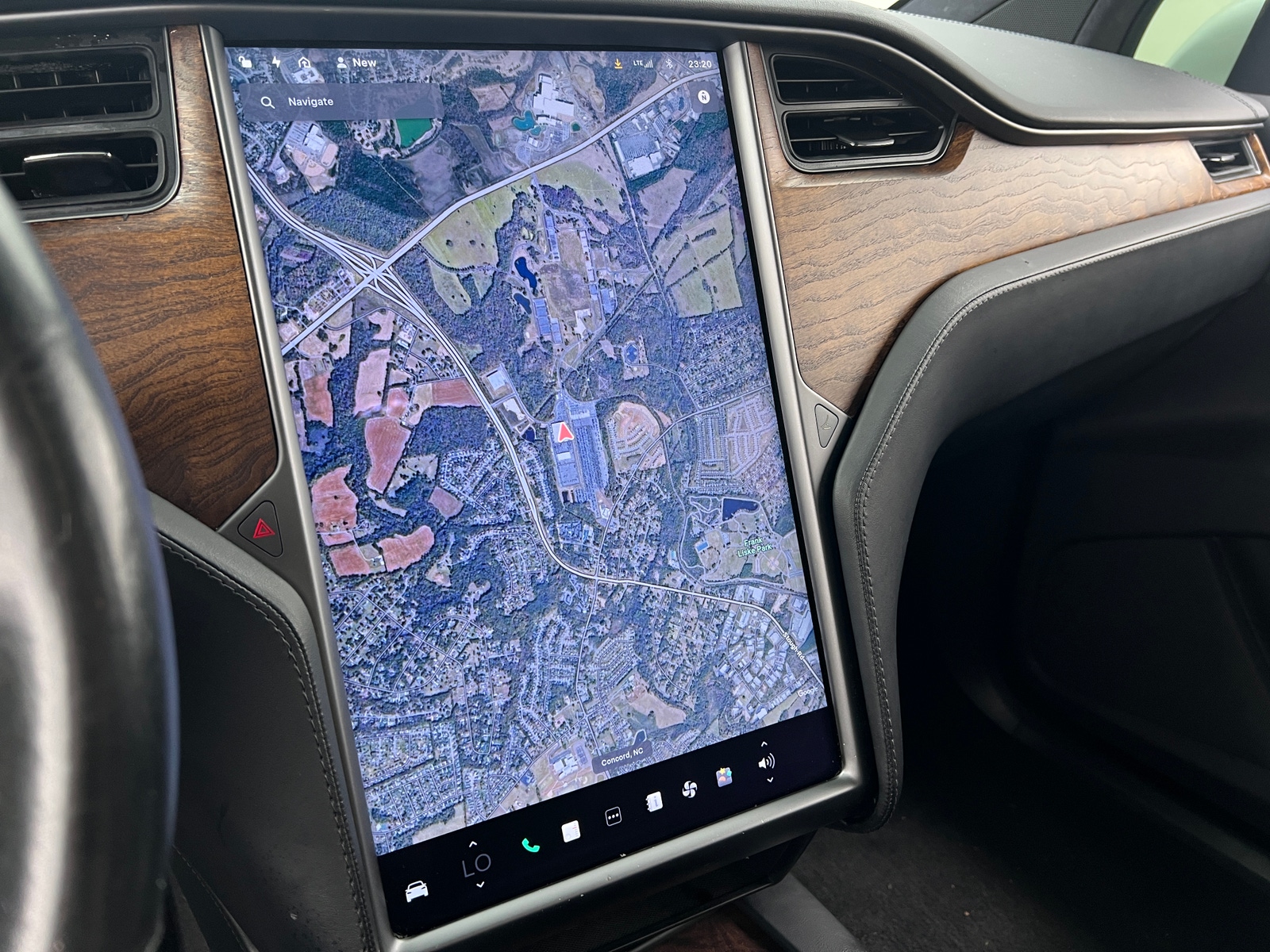 Thumbnail: 2020 Tesla Model X - 3
