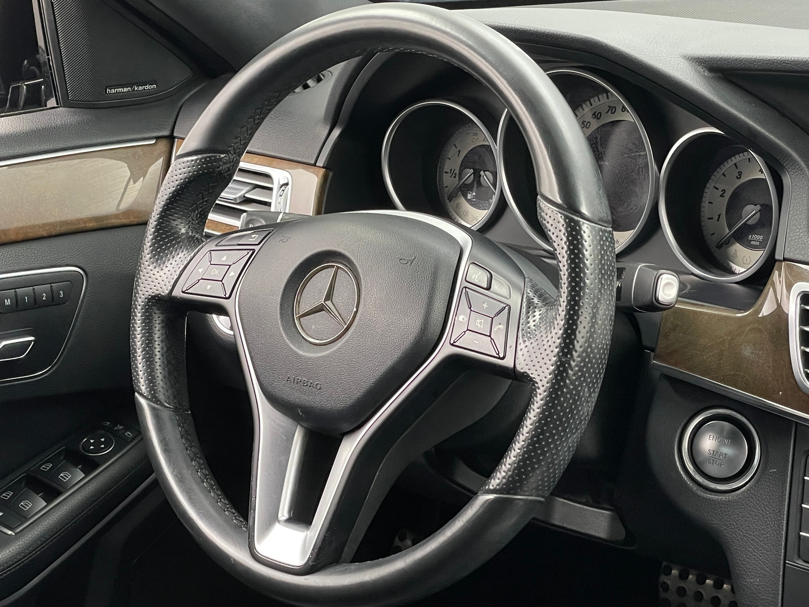 Thumbnail: 2016 Mercedes-Benz E-Class - 4