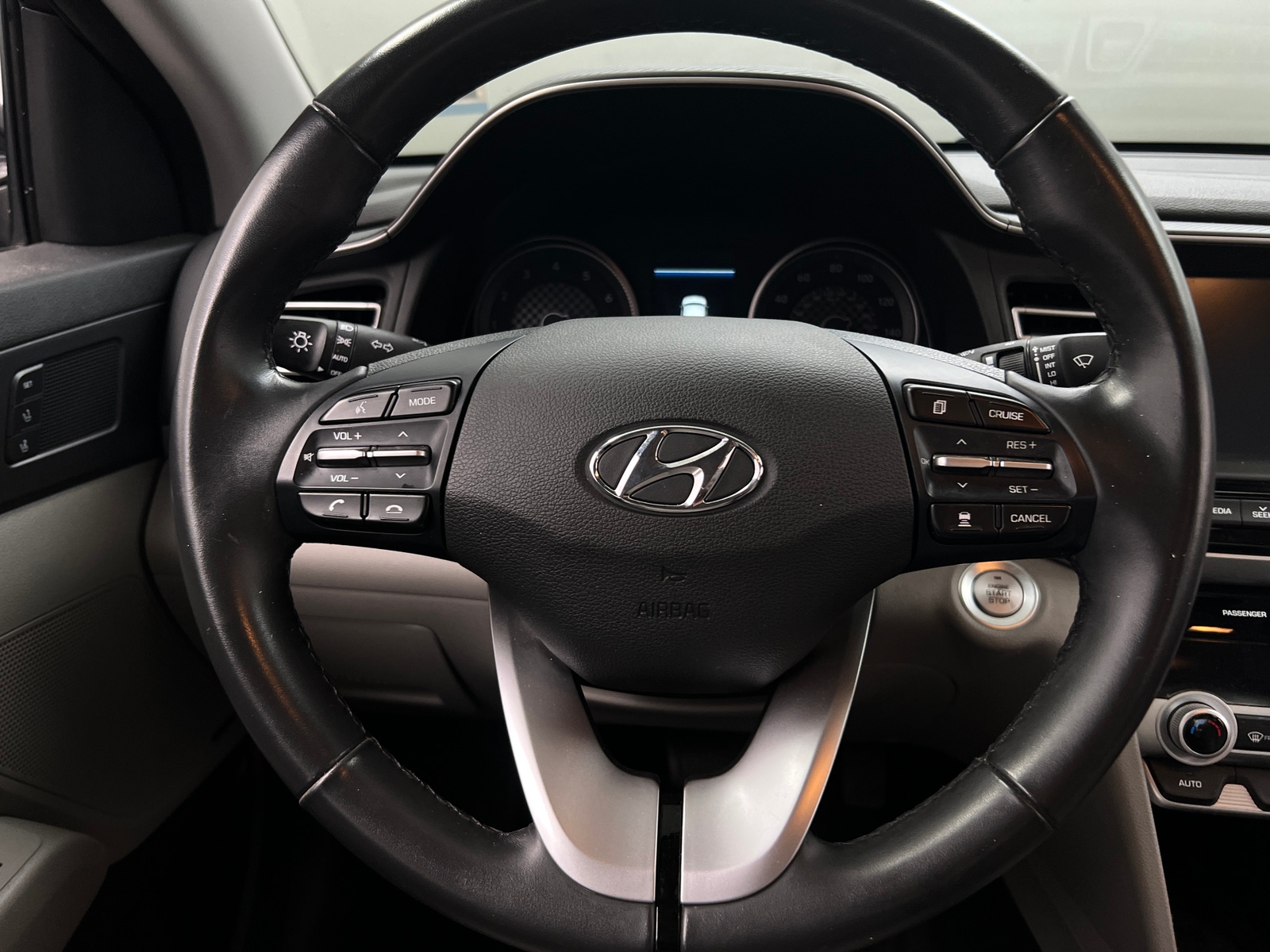 Thumbnail: 2020 Hyundai Elantra - 4