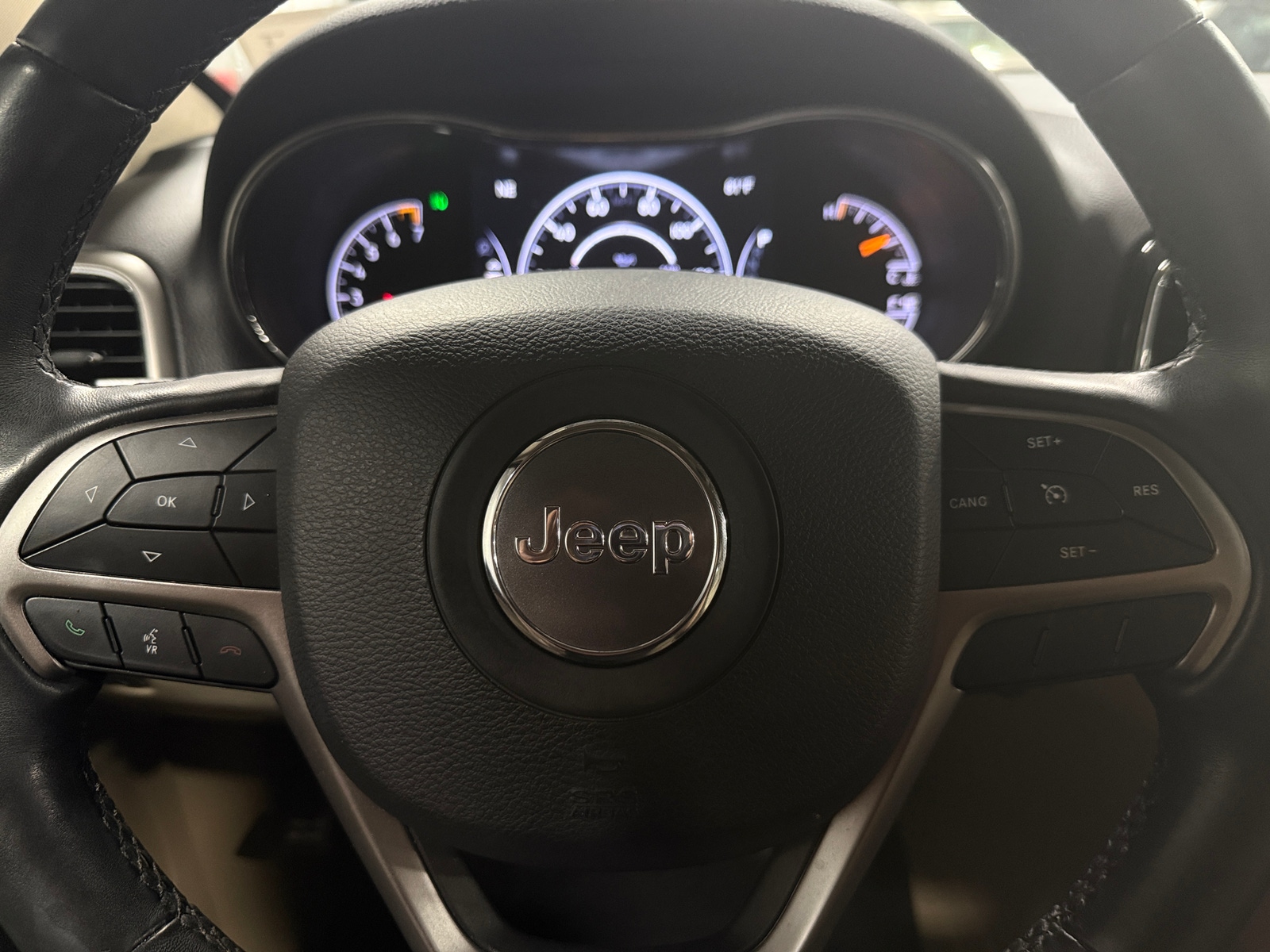 Thumbnail: 2019 Jeep Grand Cherokee - 4