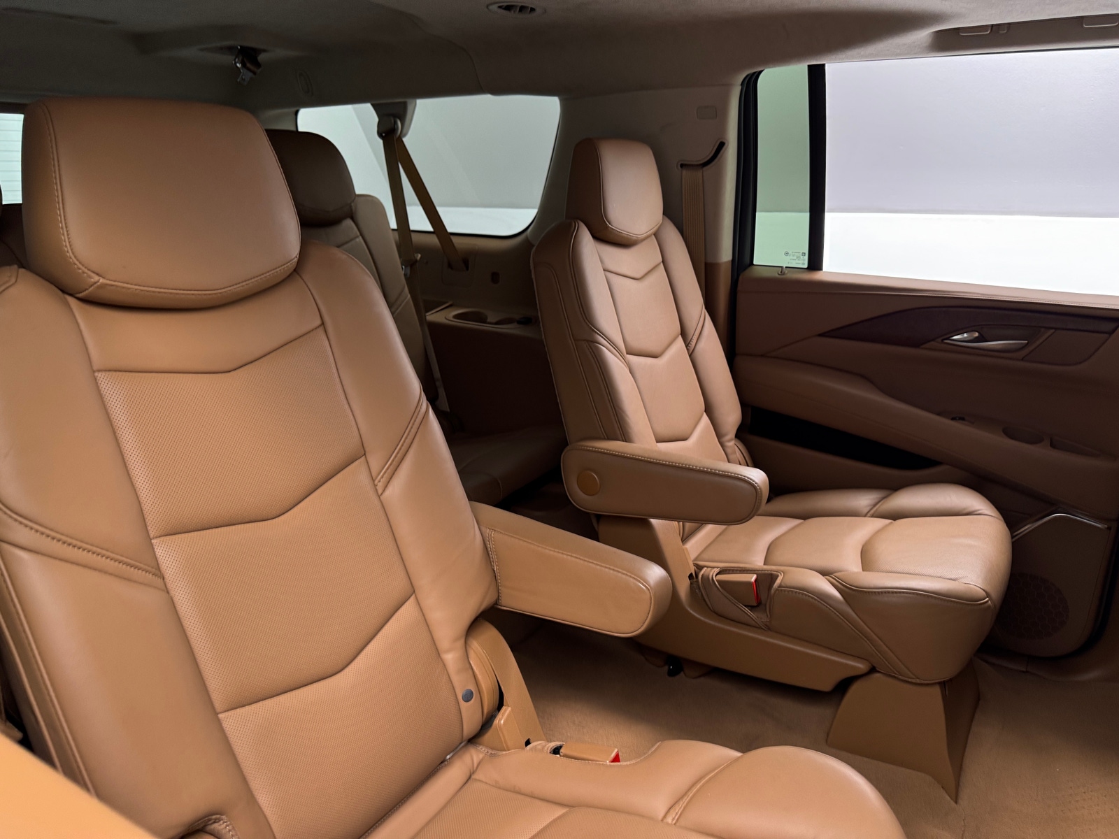 Thumbnail: 2016 Cadillac Escalade - 5