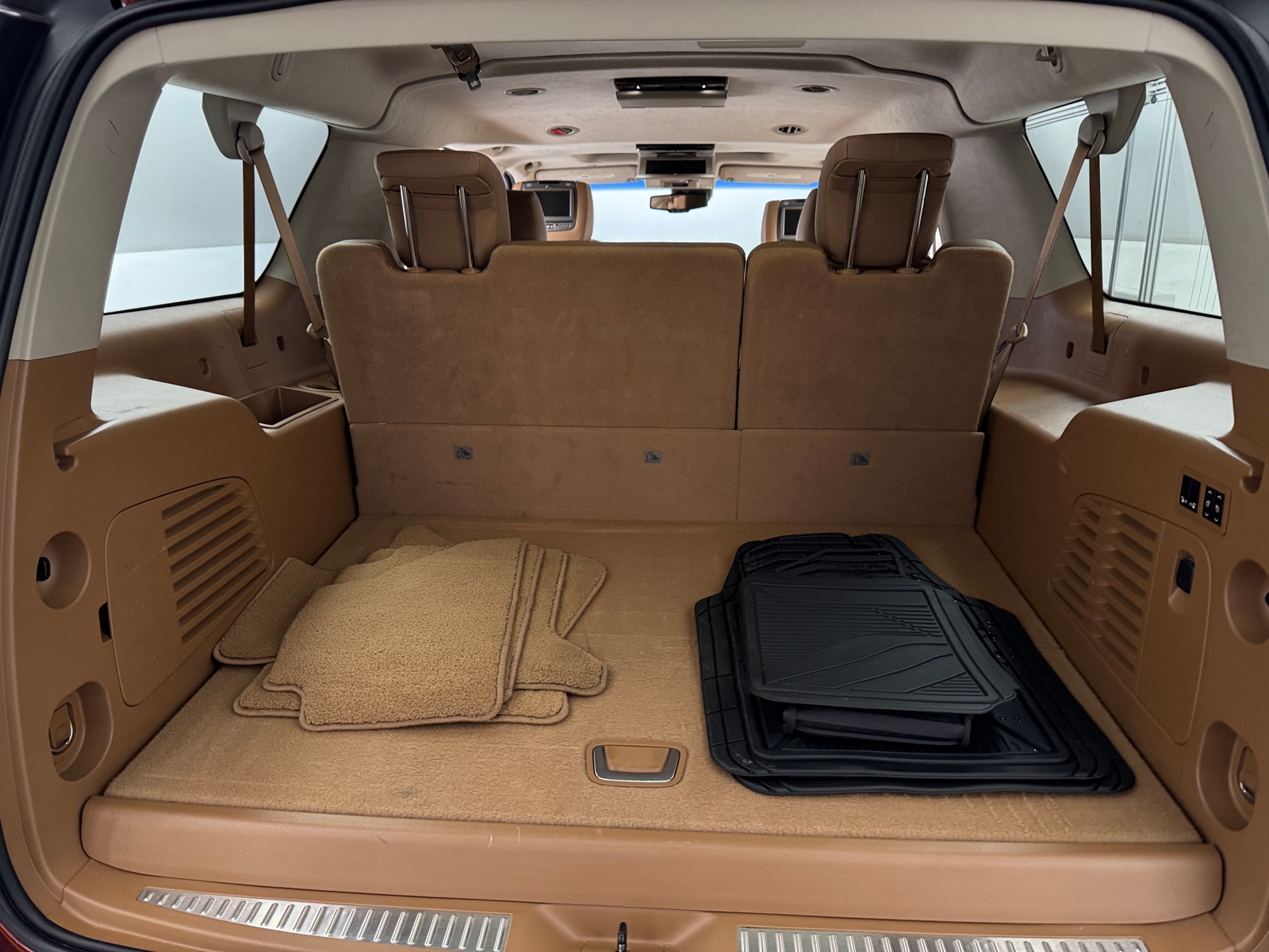 Thumbnail: 2016 Cadillac Escalade - 6